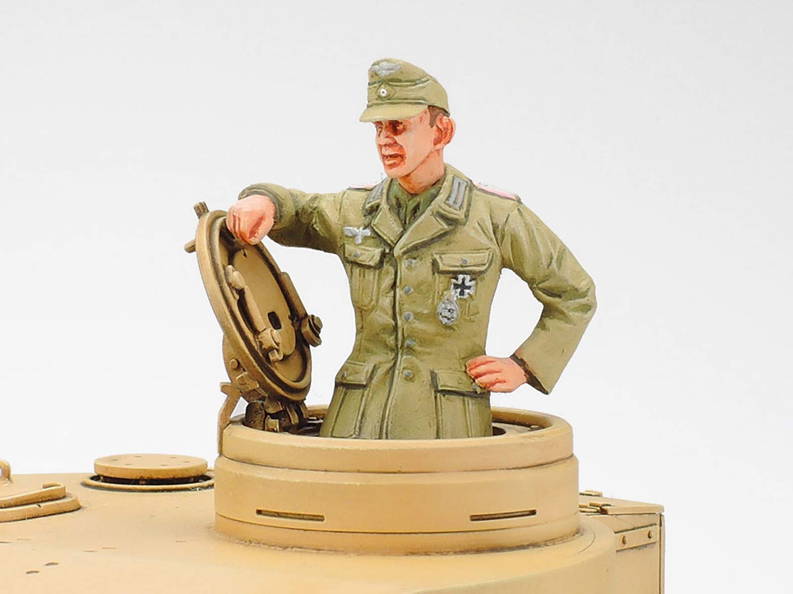 tamiya-tiger-i-early-1-35-bausatz-35227-unlackiert image 6
