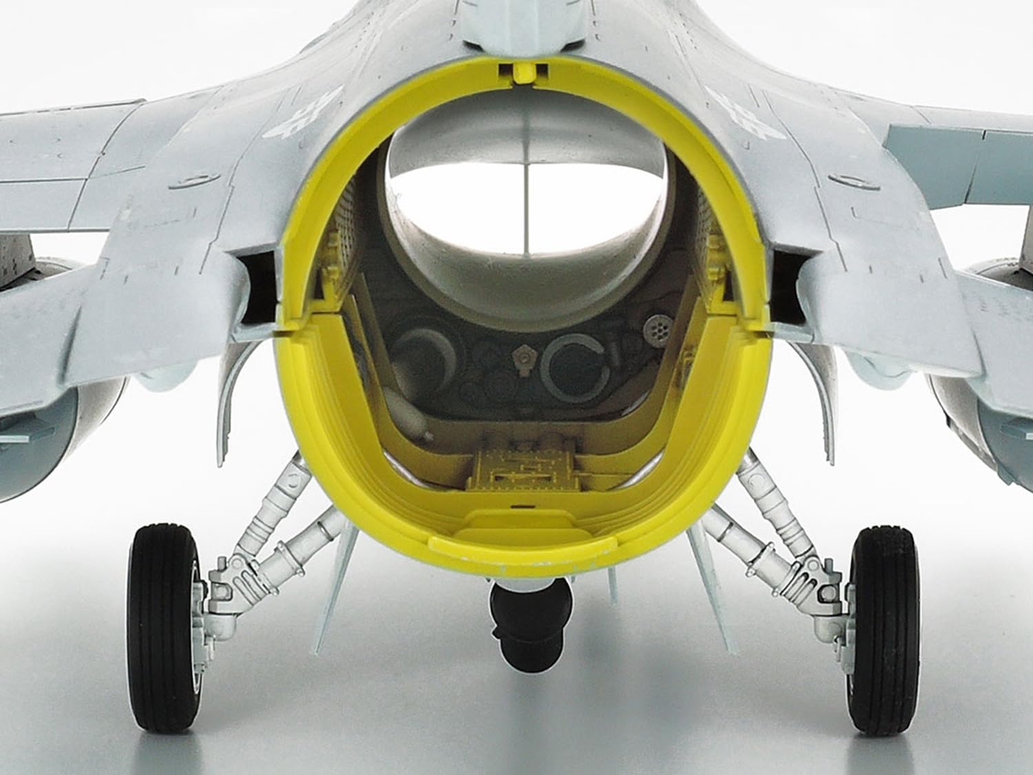 tamiya-60315-f-16cj-fighting-falcon-bausatz-1-32 image 6