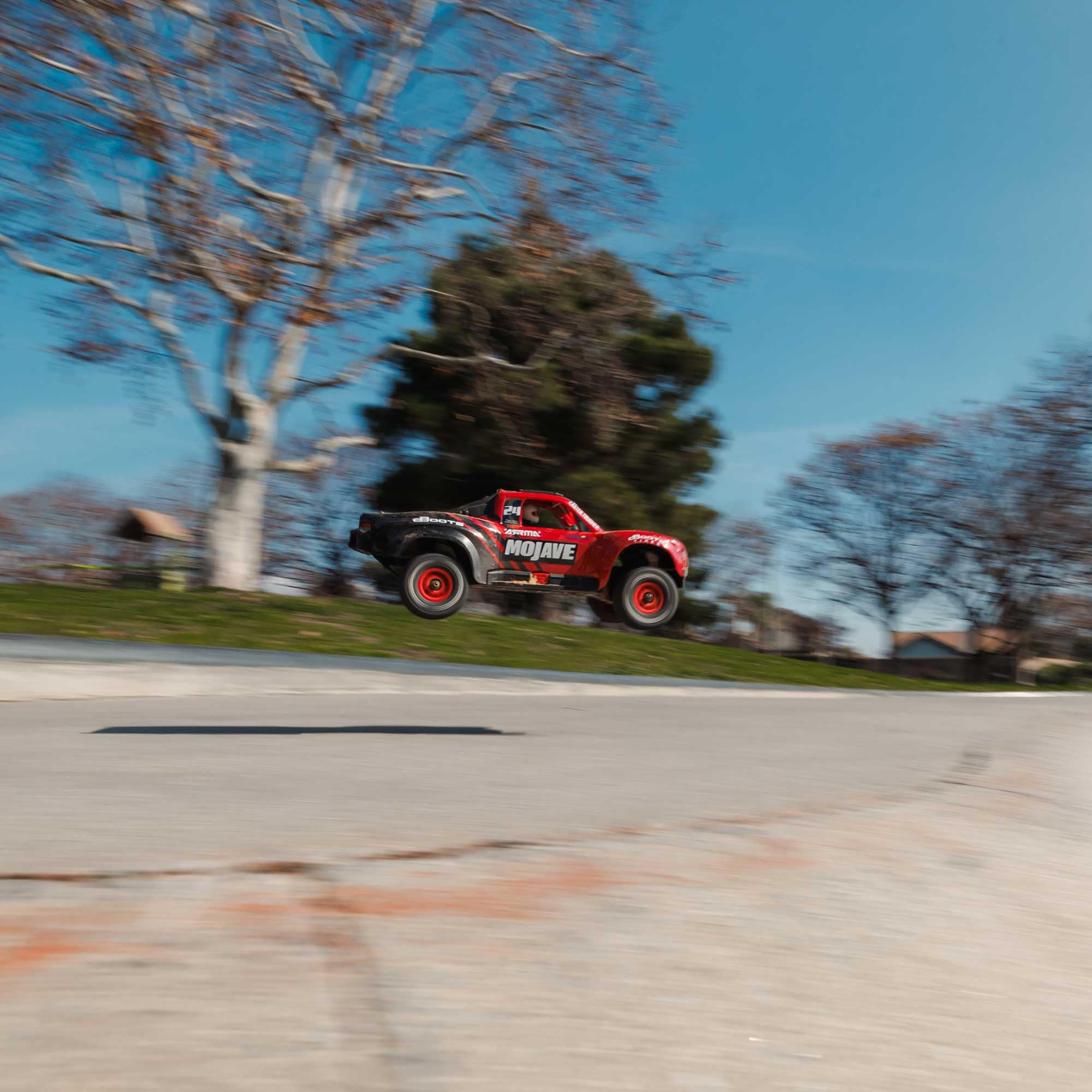 arrma-mojave-grom-rc-auto-1-18-rot-schwarz-ara2104t1 image 7