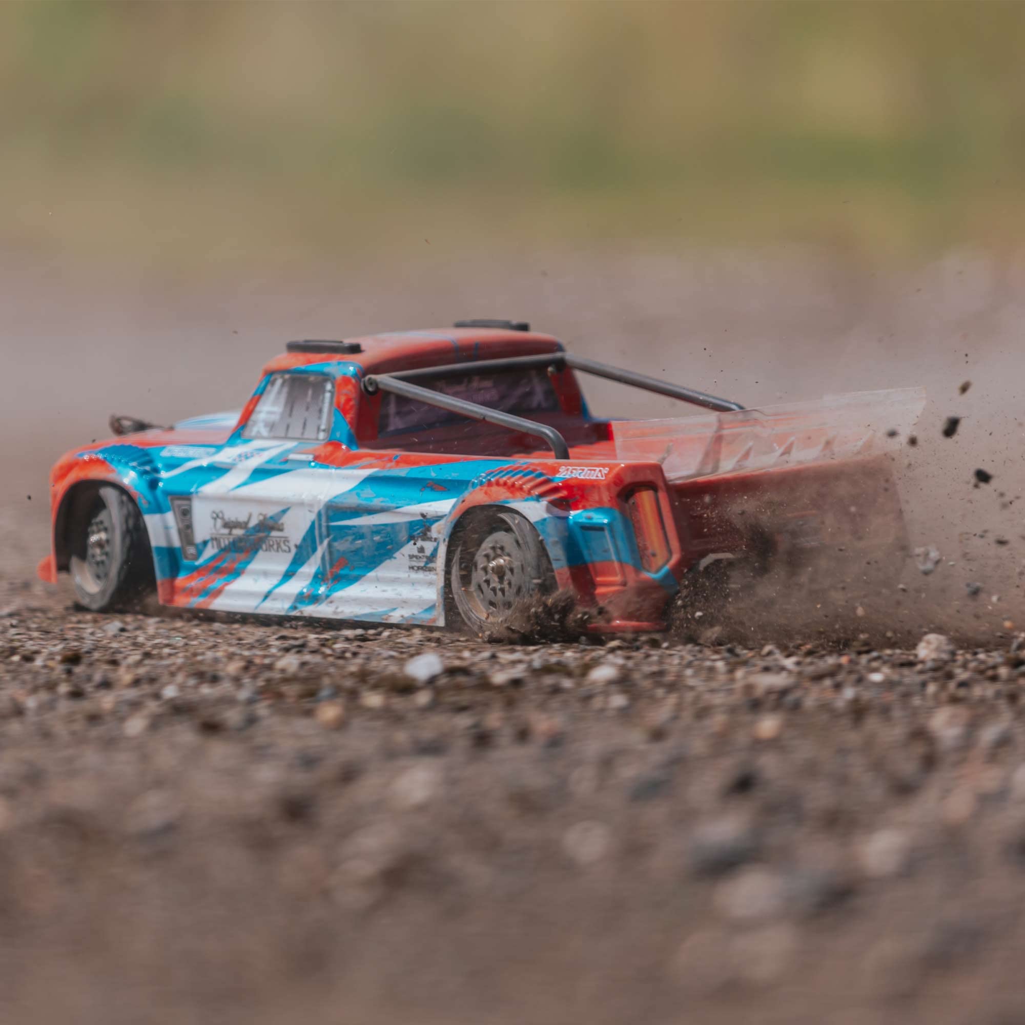 arrma-infraction-mega-resto-mod-truck-rtr-1-8-rot-blau image 6