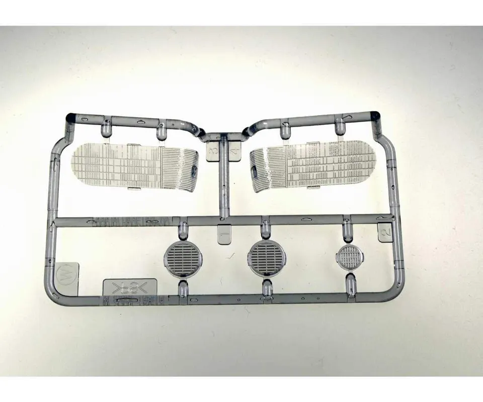 tamiya-static-models-300225104-w-teile-knight-hauler-56314 image 1