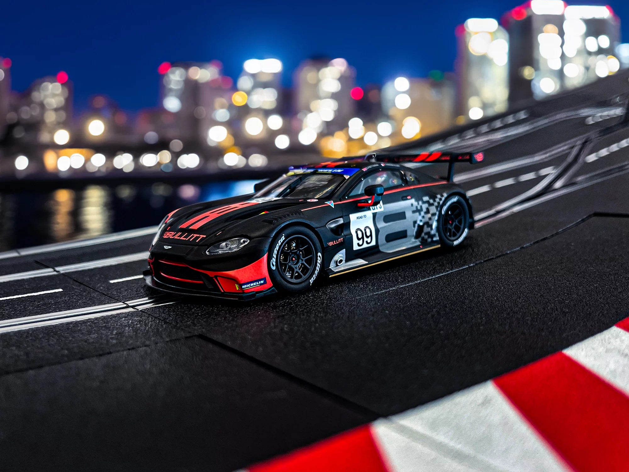 carrera-digital-132-aston-vantage-gt3-bullitt-no-99 image 2