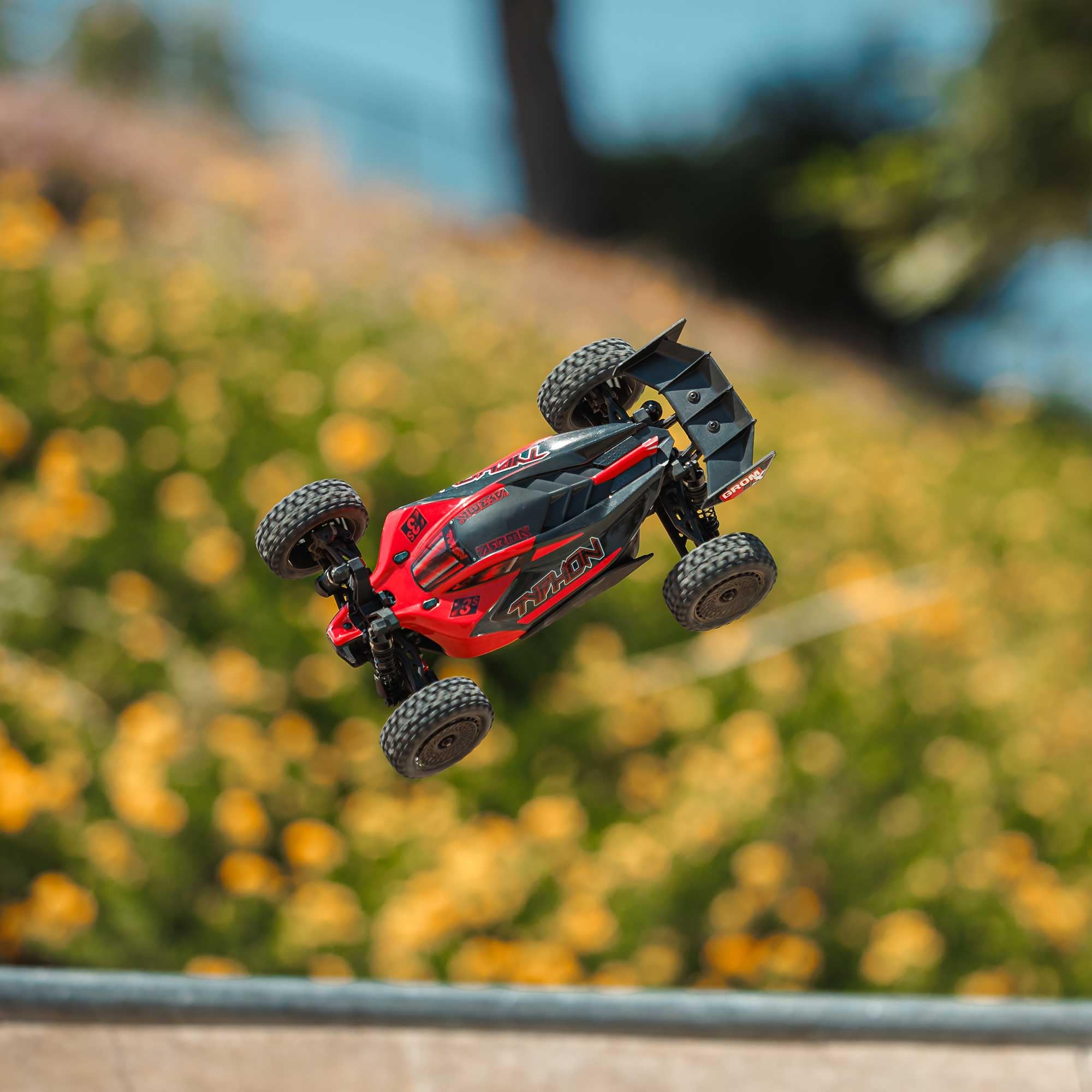 arrma-typhon-grom-223s-buggy-1-14-rtr-brushless-rot image 2