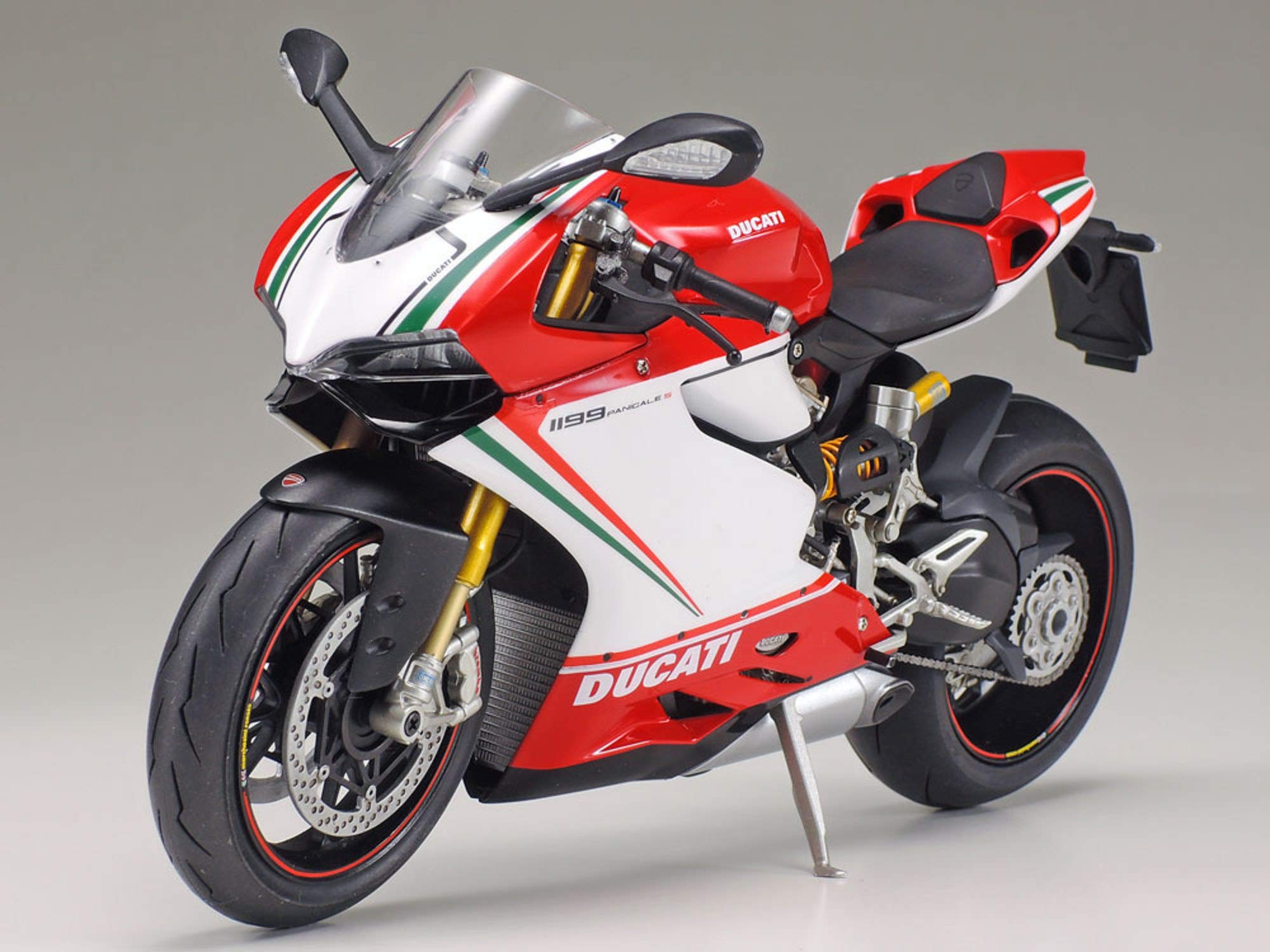 tamiya-300114132-ducati-1199-panigale-s-modellbausatz-1-12-tricolore image 6