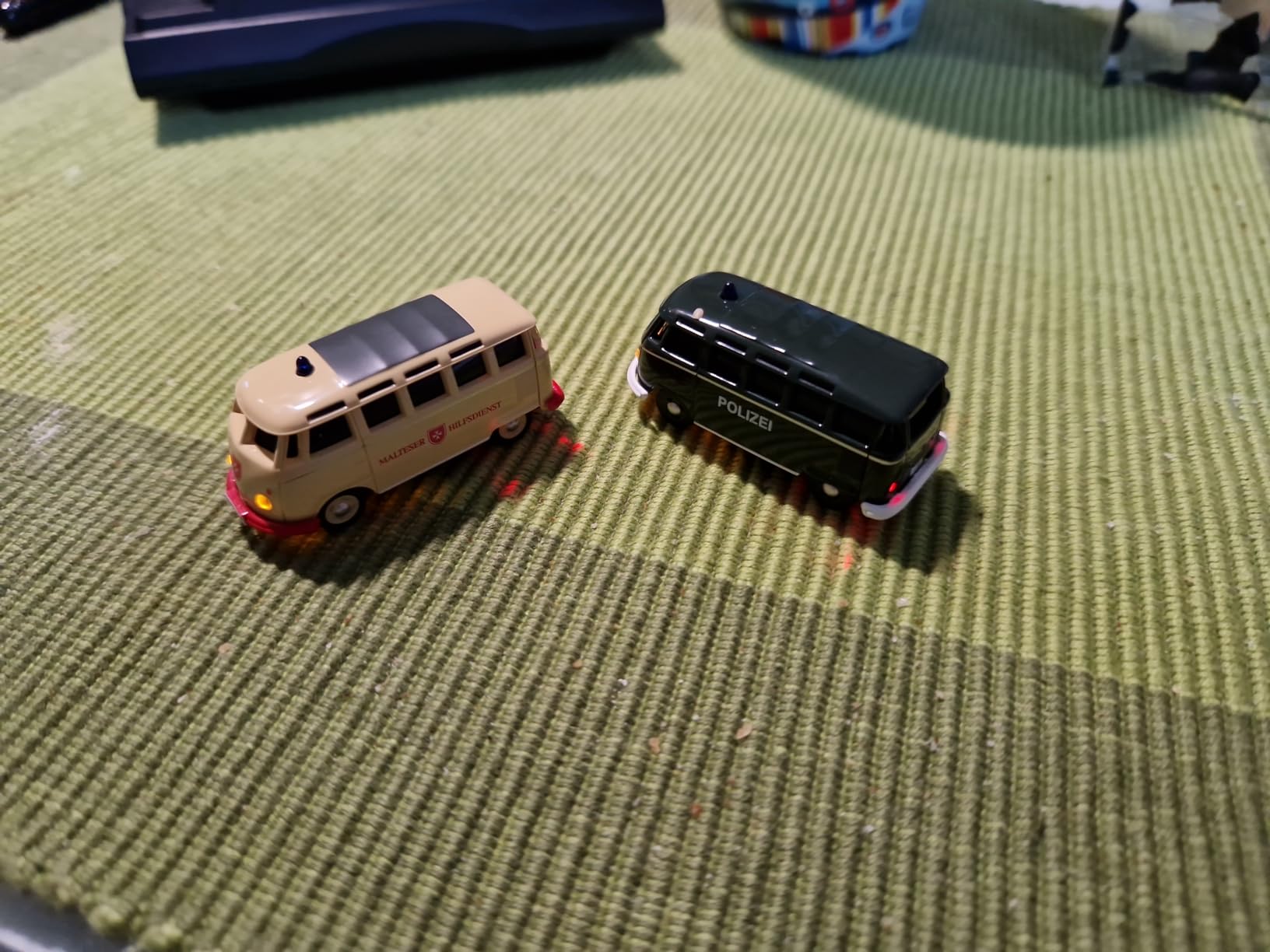 Zwei Busse