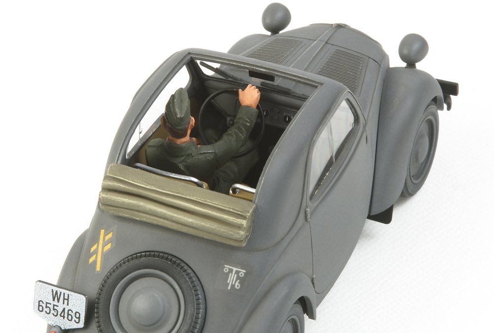 tamiya-35321-simca-5-dienstwagen-bausatz-1-35-figur image 4
