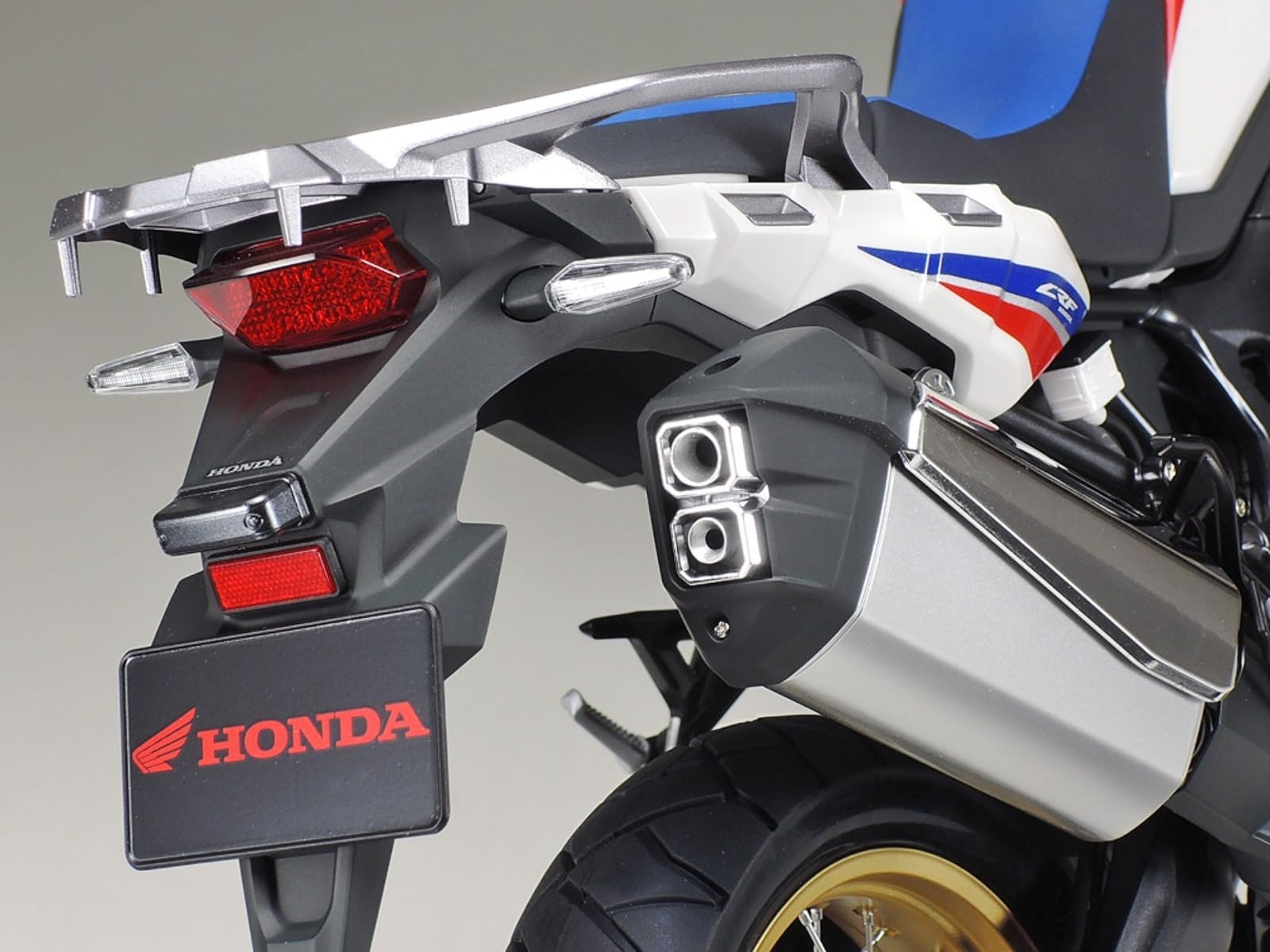 tamiya-honda-crf-1000l-africa-twin-1-6-bausatz image 7