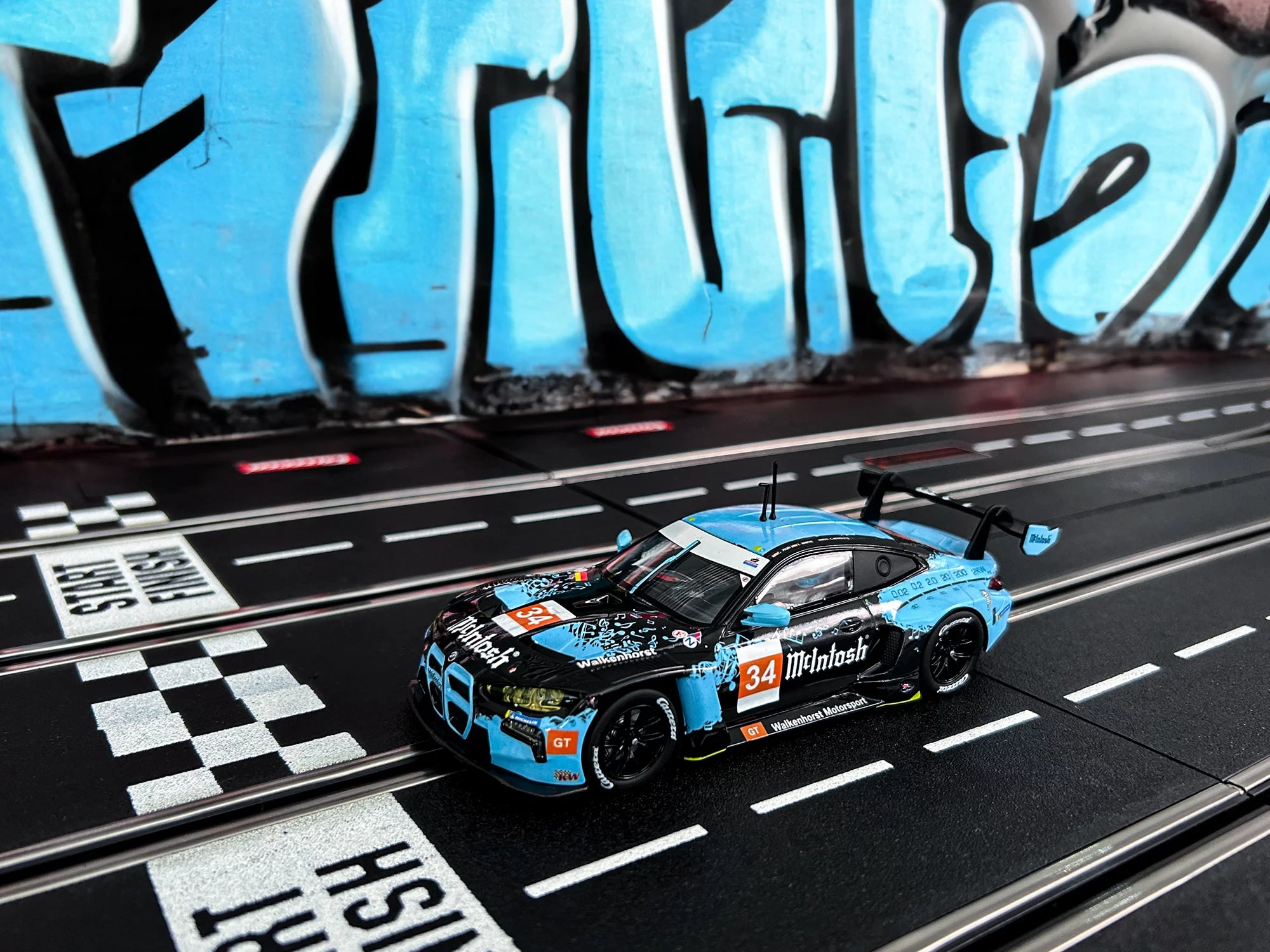 carrera-digital-132-bmw-m4-gt3-slotcar-walkenhorst-nr-34 image 2