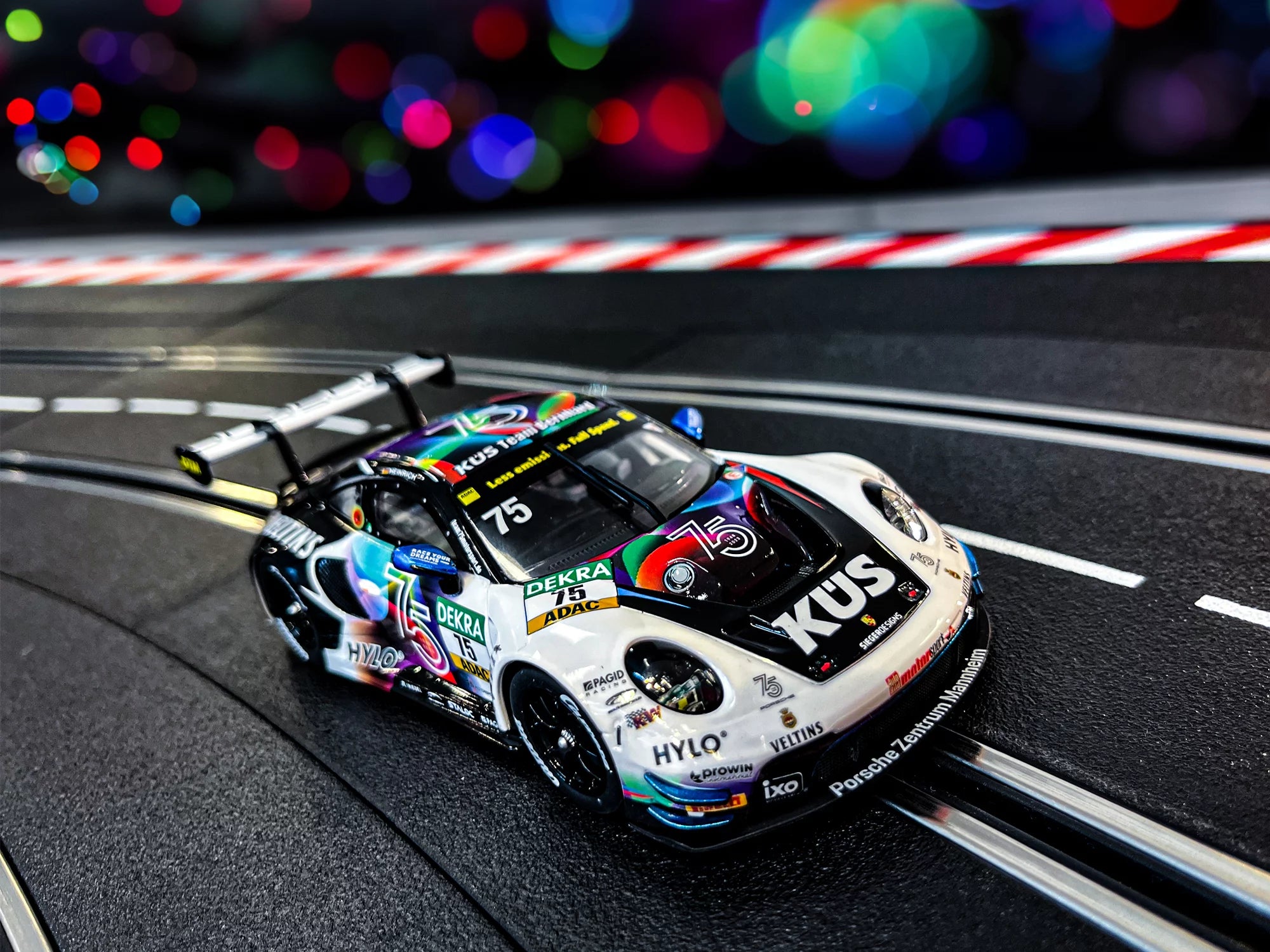 carrera-rc-carrera-digital-132-porsche-911-gt3-r-slotcar-no-75-dtm image 3