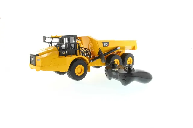carrera-rc-cat-745-muldenkipper-rc-truck-1-24 image 1