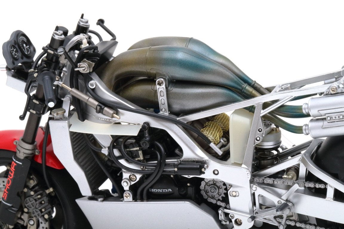 tamiya-honda-nsr500-84-1-12-motorrad-bausatz image 6