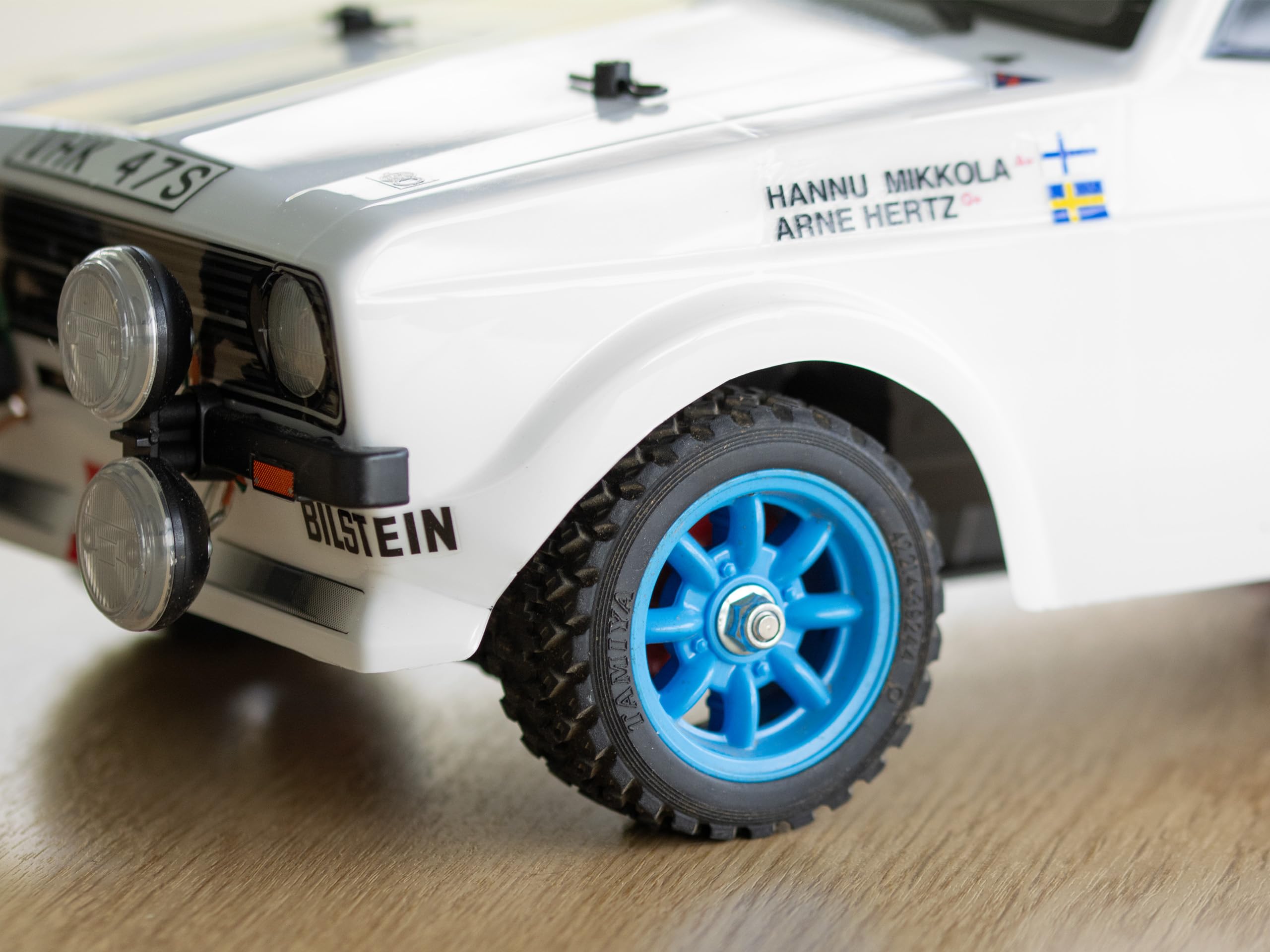 tamiya-ford-escort-mkii-mf-01x-rc-auto-bausatz-1-10-wei image 8