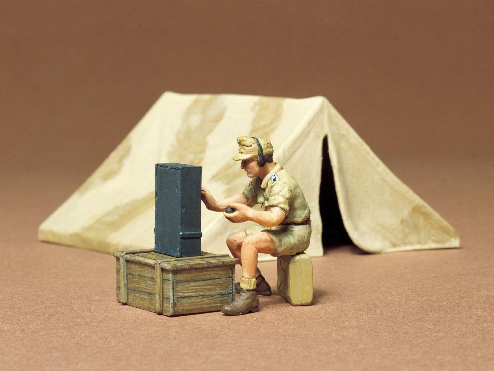 tamiya-35074-wwii-diorama-set-zelt-mit-funk-1-35 image 2