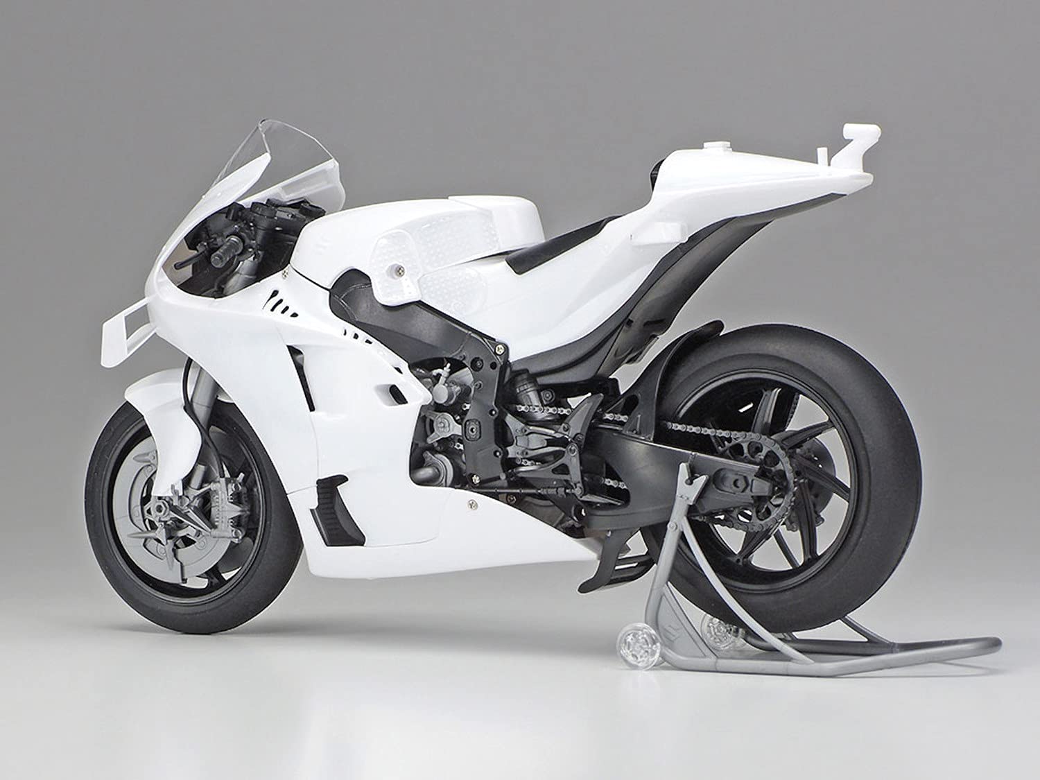 tamiya-14139-team-suzuki-gsx-rr-2020-motorradbausatz-1-12 image 3