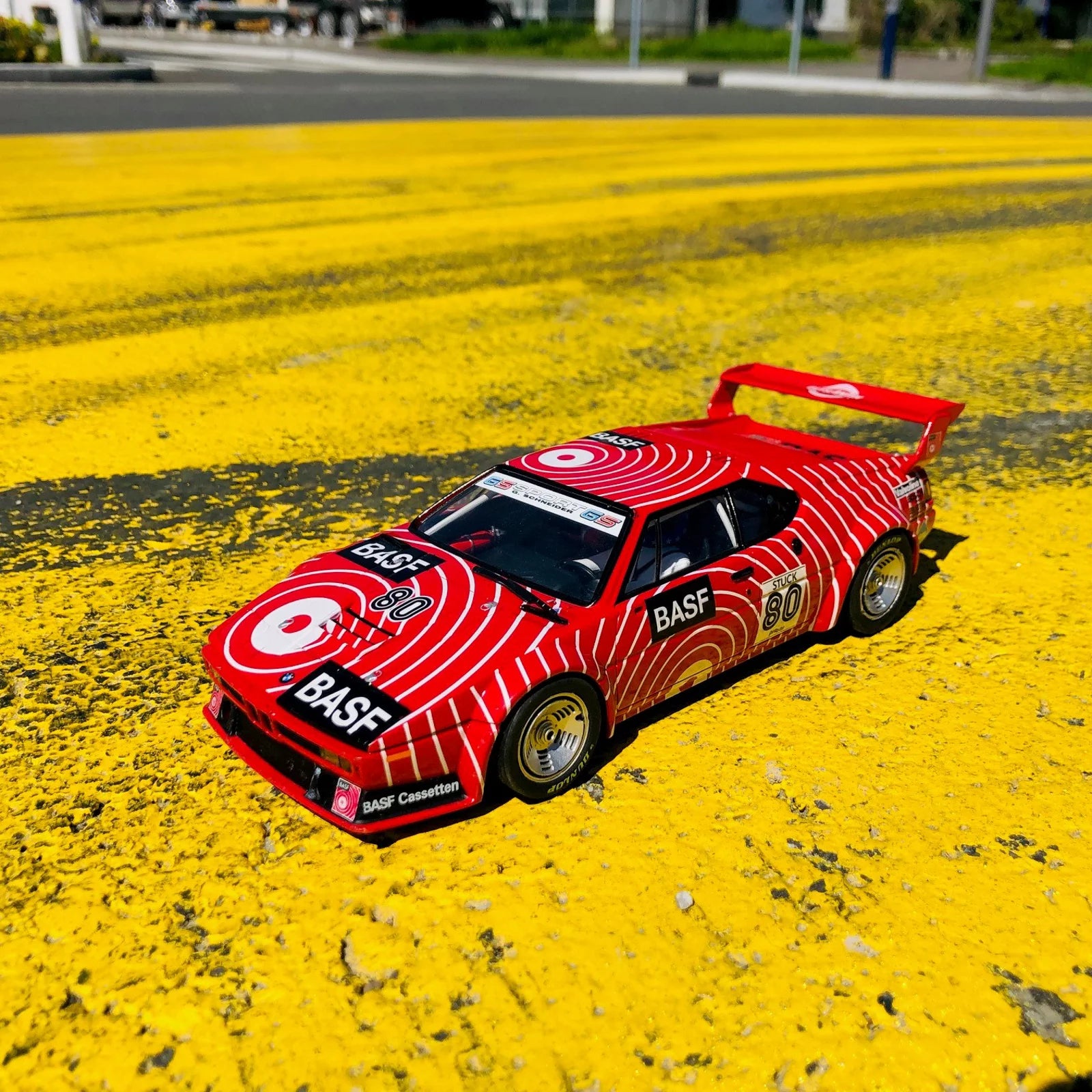 carrera-digital-132-bmw-m1-procar-slotcar-basf-no-80-1-32-mit-licht image 2