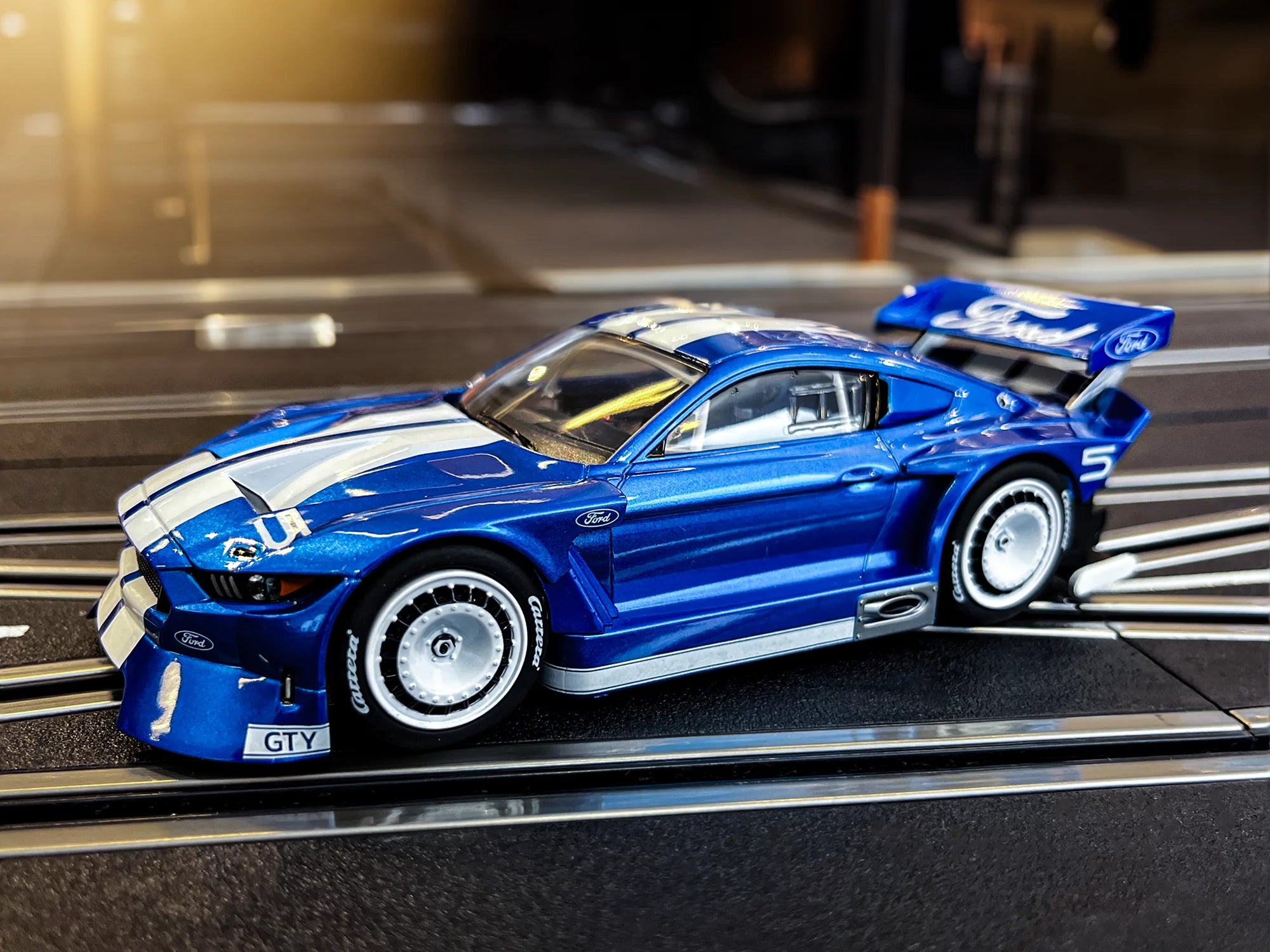 carrera-digital-132-ford-mustang-gty-no-5-slotcar-1-32-blau image 4