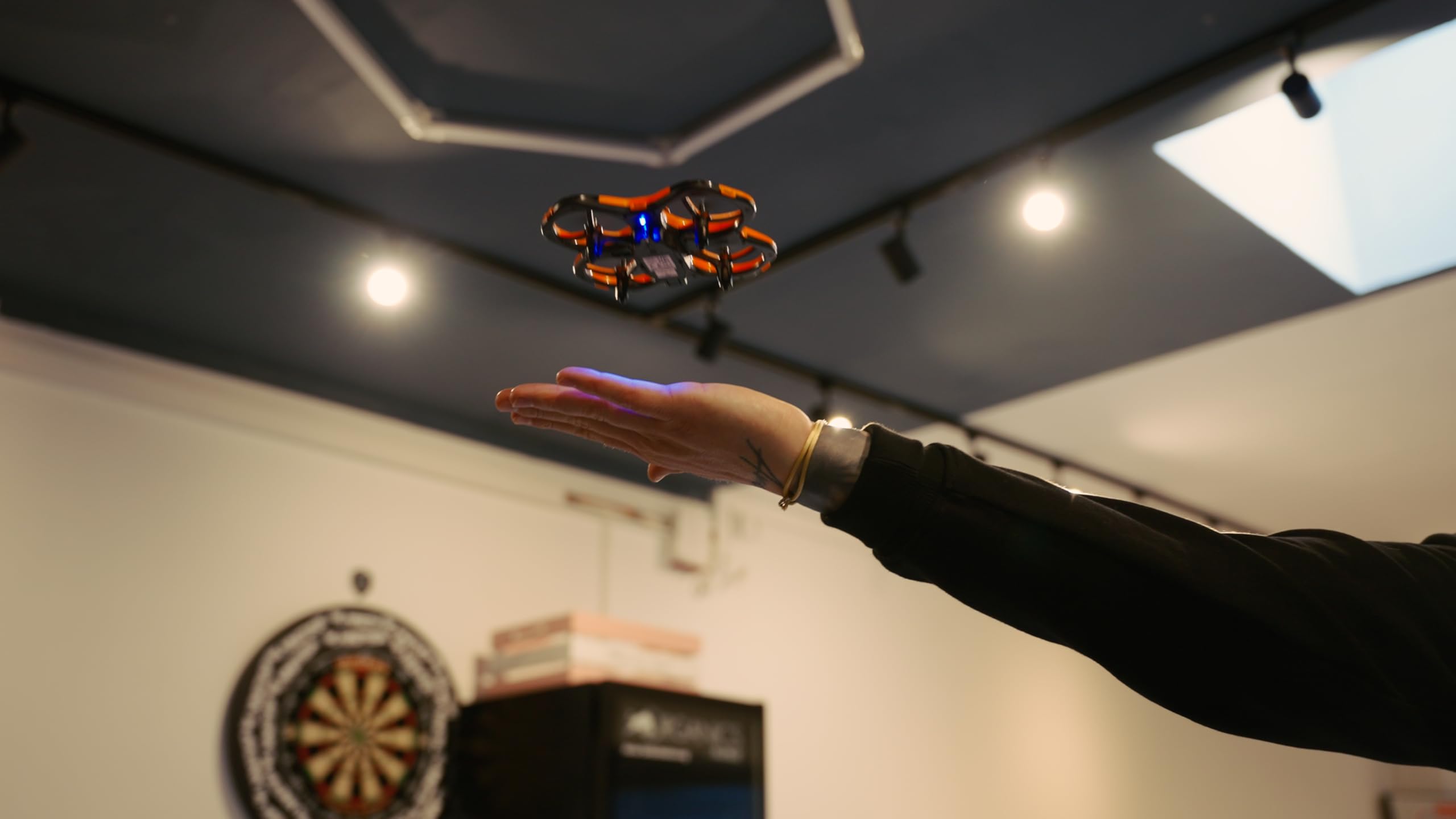 carson-cyber-drone-quadcopter-orange-rtf-flip-led image 8