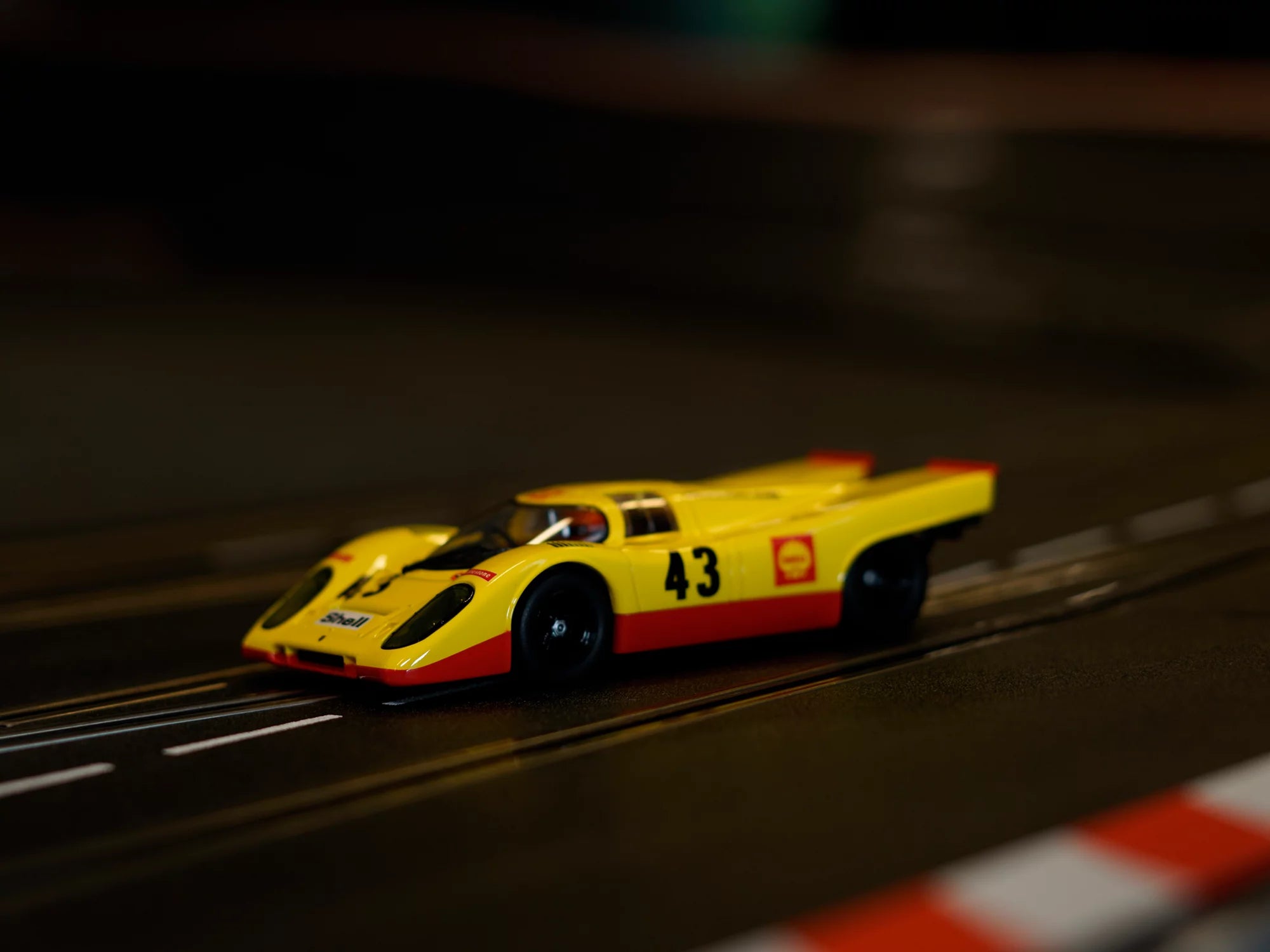 carrera-digital-124-porsche-917kh-no-43-spa-1971-slotcar-1-24 image 3