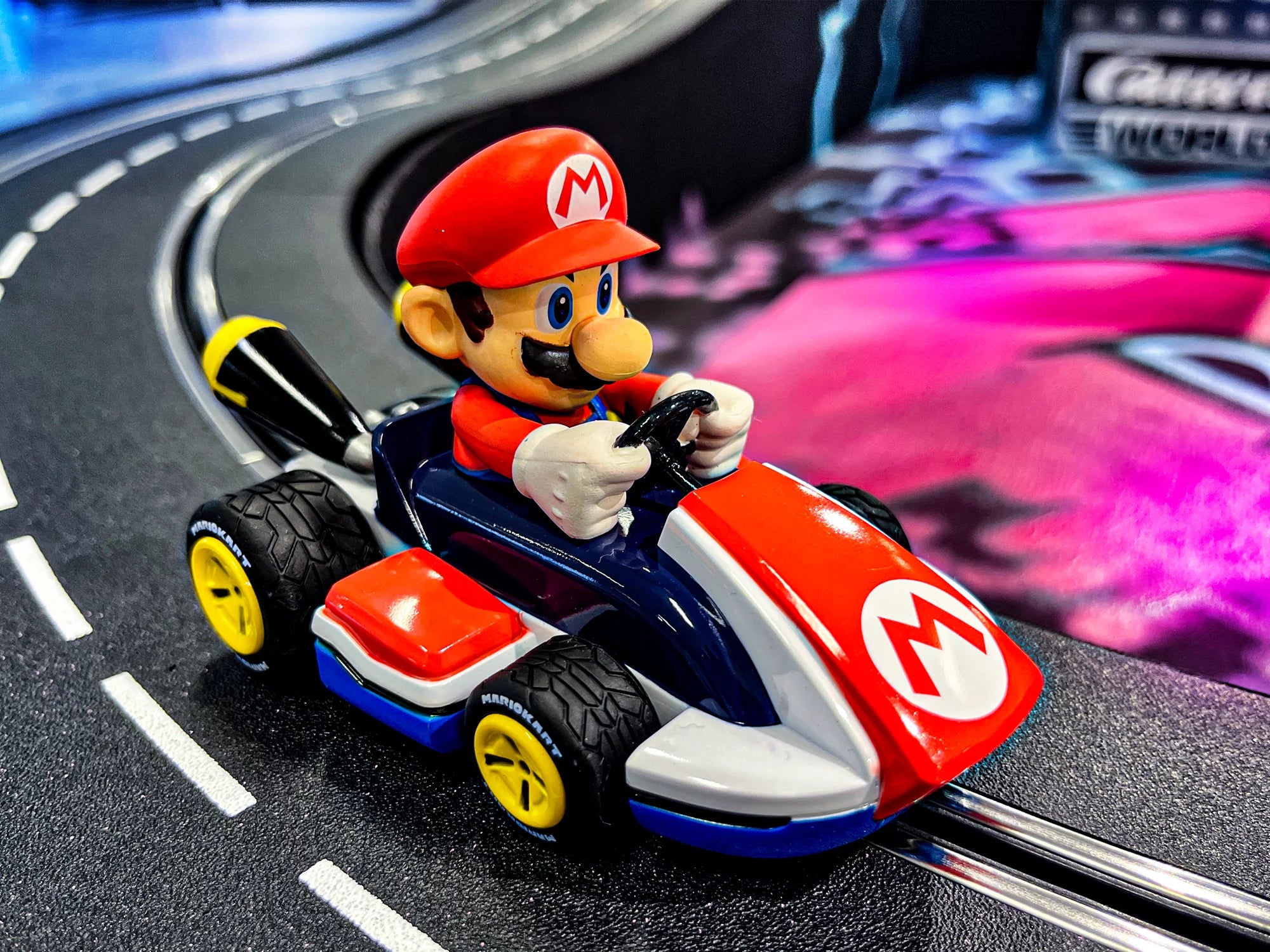 carrera-mario-kart-mario-slotcar-1-32-digital-132 image 2