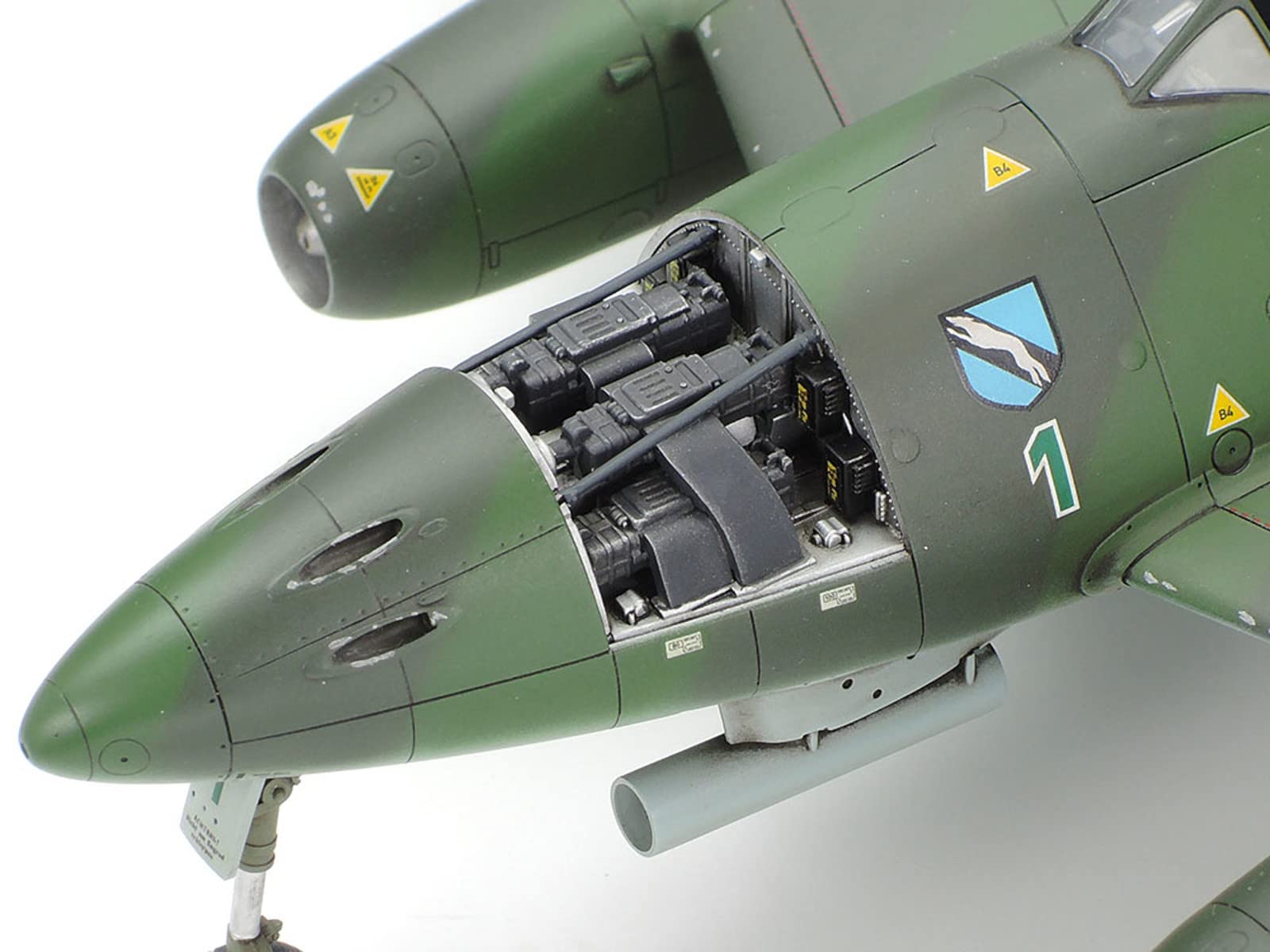 tamiya-61087-messerschmitt-me262-modellbausatz-1-48 image 5