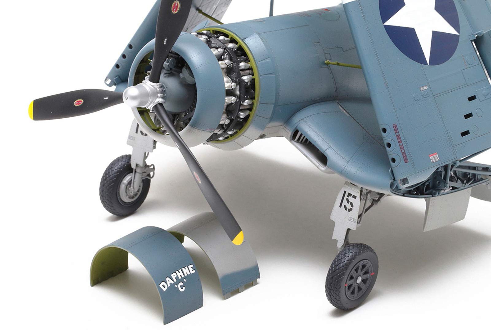 tamiya-60324-1-32-f4u-1-corsair-birdcage-bausatz image 3