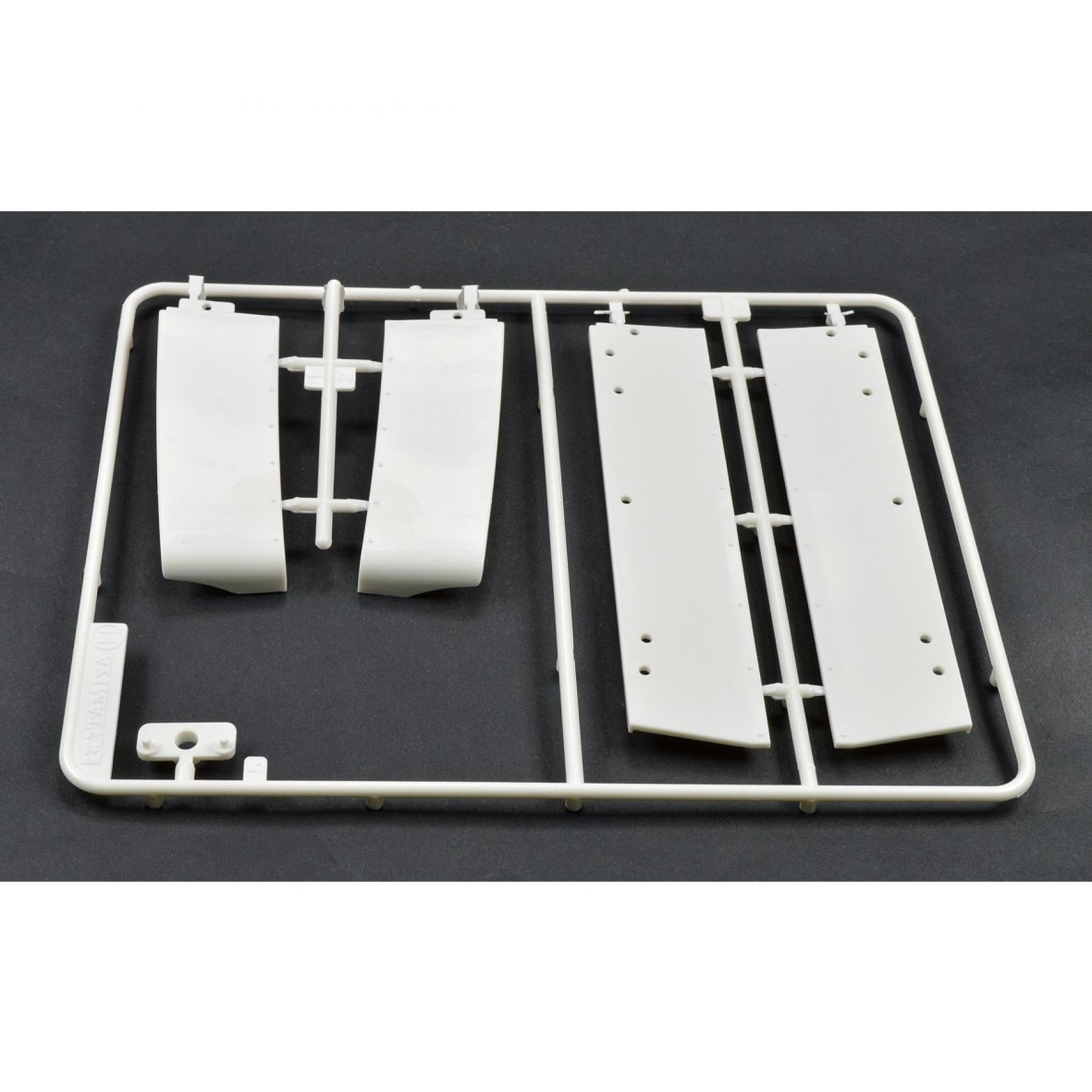 tamiya-knight-hauler-fh-spoiler-h-teile-300005941-schwarz image 1