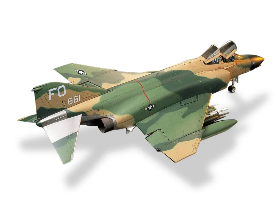 tamiya-mcdonnell-f-4-c-d-phantom-ii-flugzeug-1-32-bausatz image 1