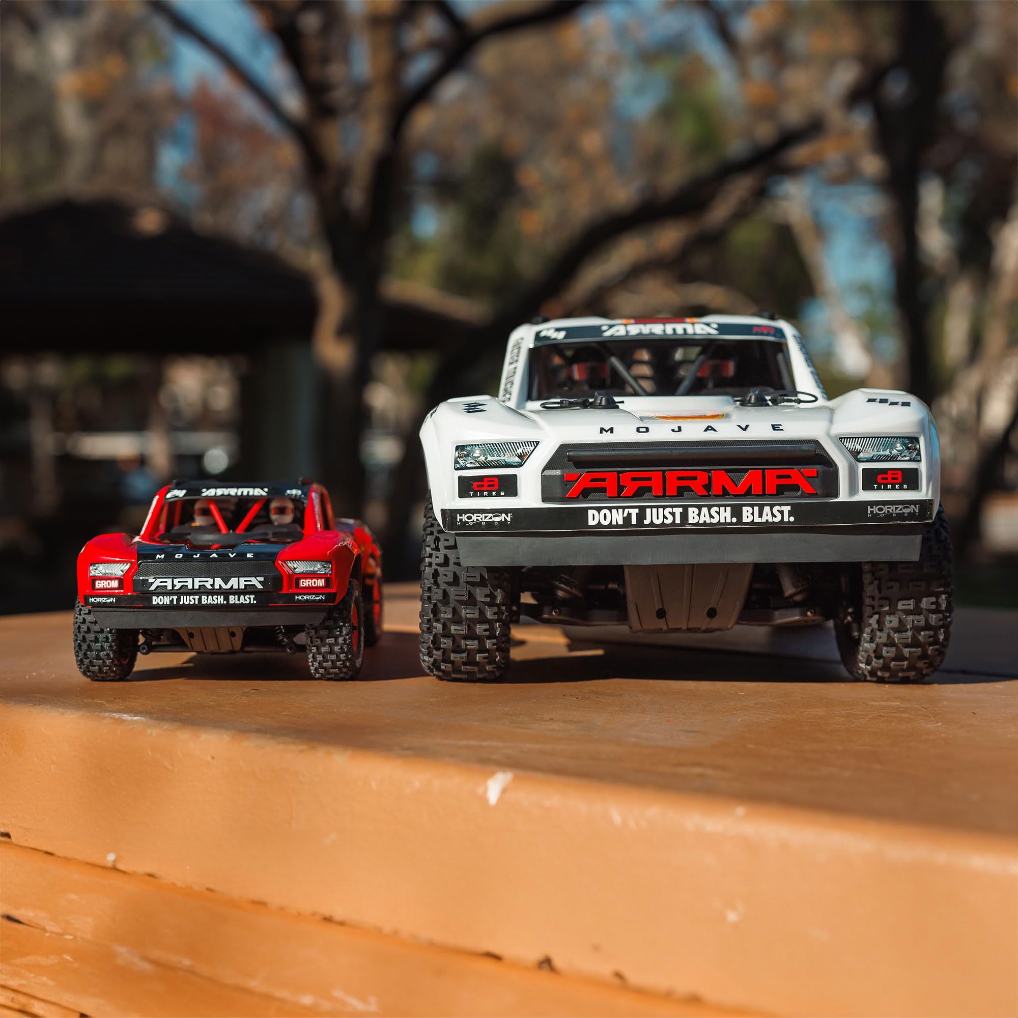 arrma-mojave-grom-rc-auto-1-18-rot-schwarz-ara2104t1 image 3
