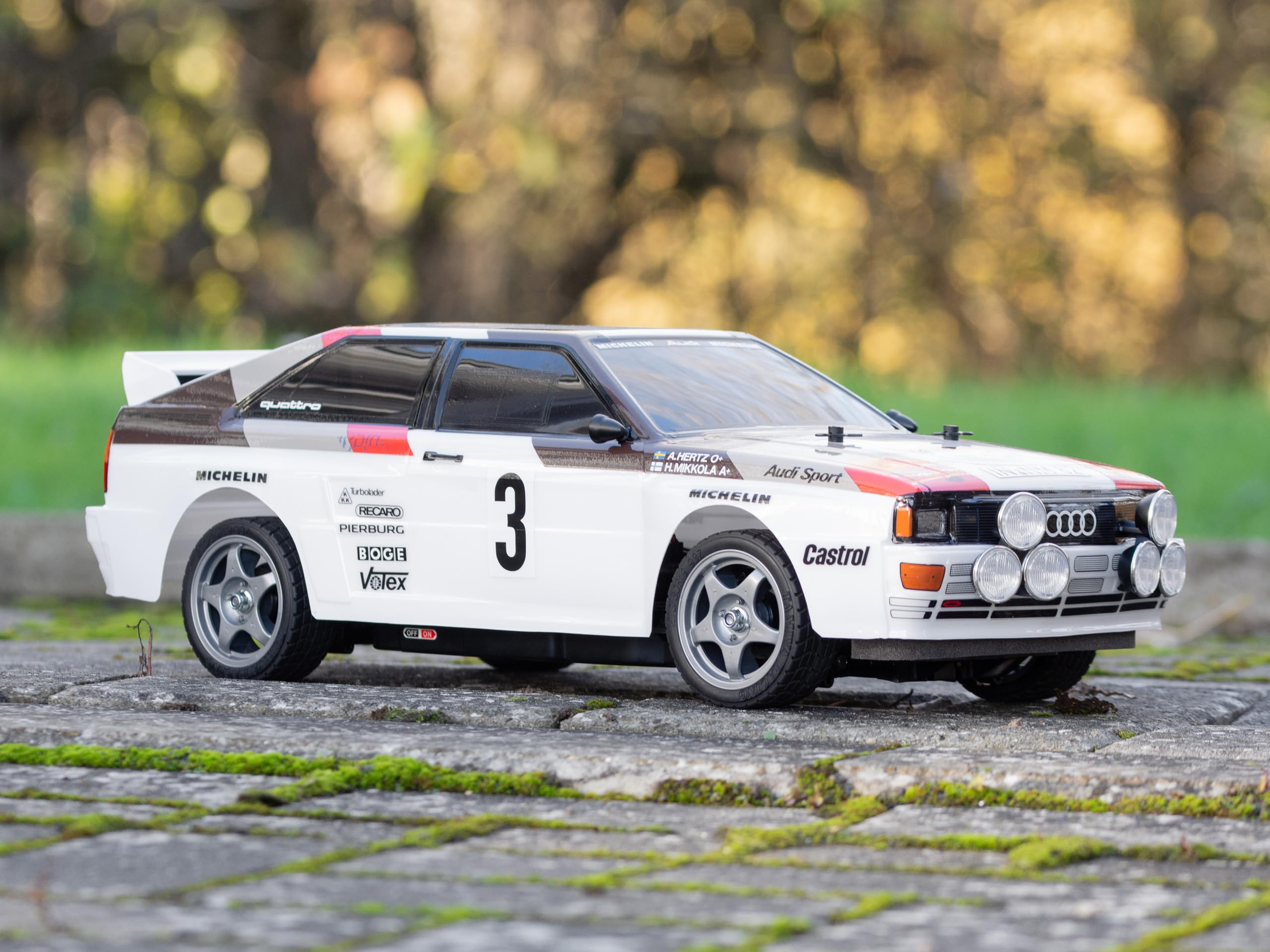 tamiya-audi-quattro-rally-a2-tt-02-rc-auto-bausatz-1-10-wei image 4