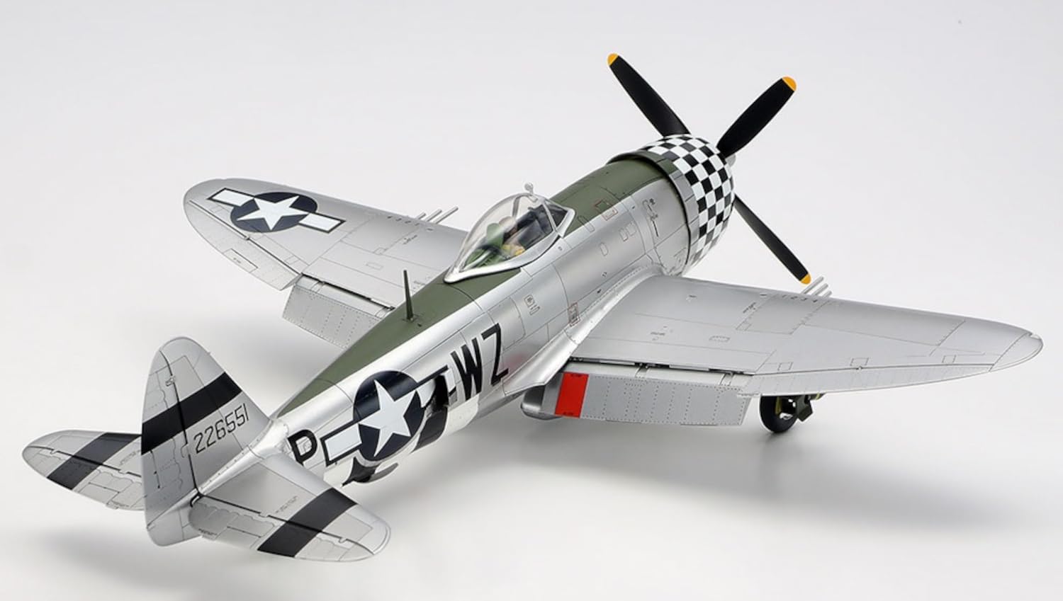 tamiya-300061090-p-47d-thunderbolt-modellbausatz-1-48-unlackiert image 2