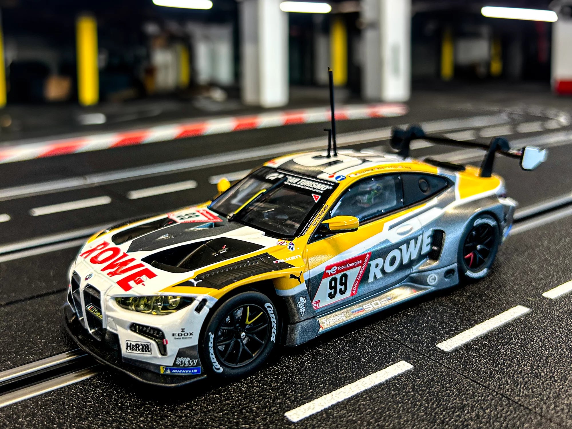 carrera-digital-132-bmw-m4-gt3-rowe-racing-no-99-slotcar image 2