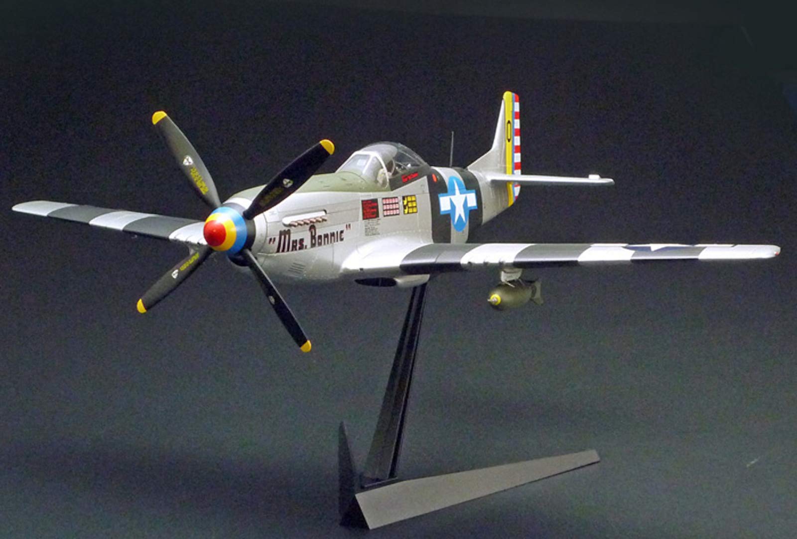 tamiya-p-51d-k-mustang-pacific-flugzeugbausatz-1-32 image 6