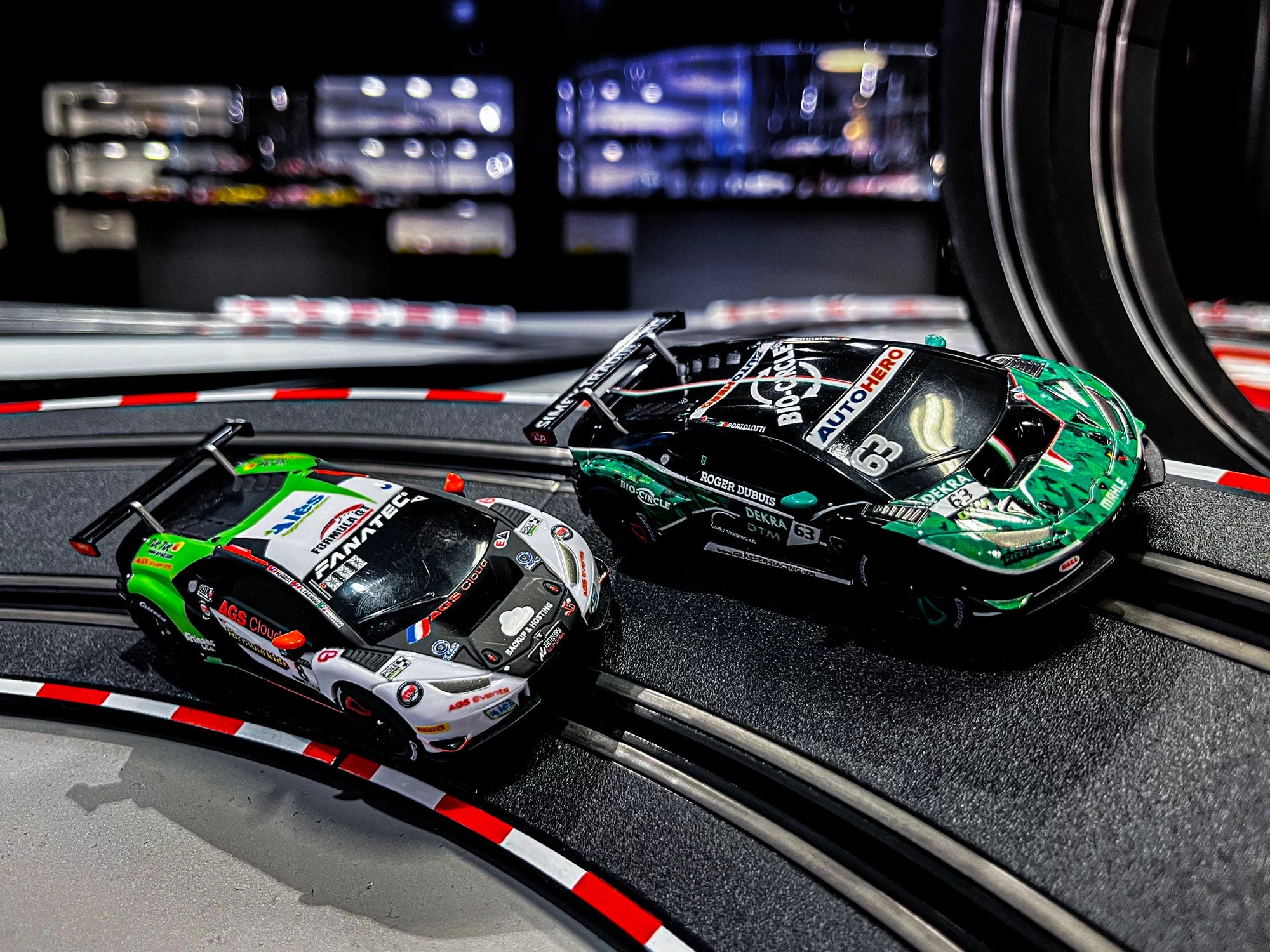 carrera-go-lamborghini-hurac-n-bortolotti-no-63-slotcar-1-43 image 2