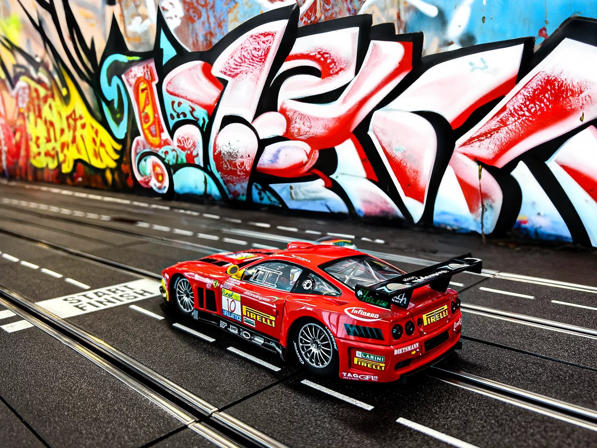 carrera-digital-124-ferrari-575-gtc-slotcar-no-10-mit-bremslicht image 4