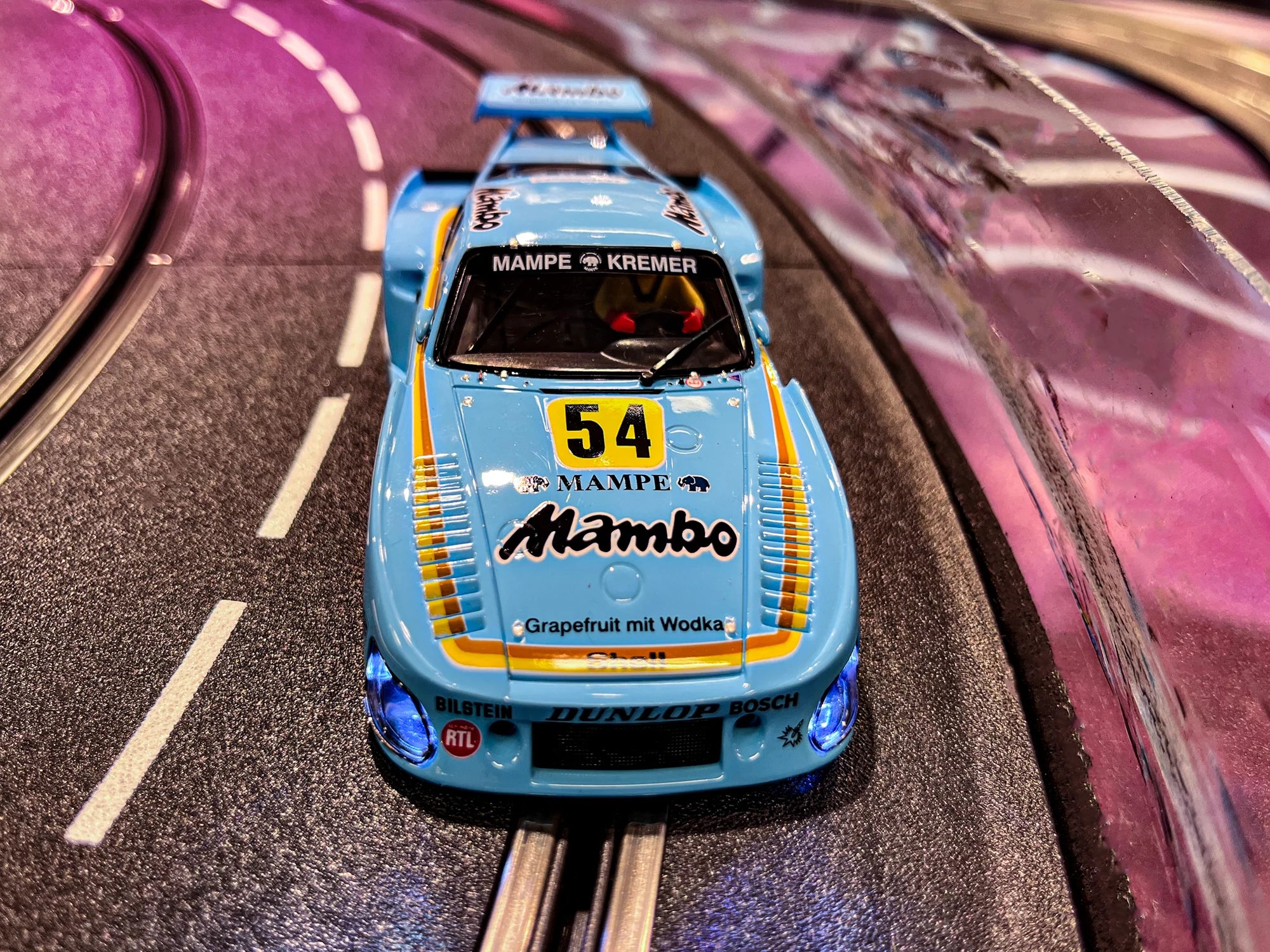 carrera-digital-132-slotcar-porsche-kremer-935-k3-no-54 image 4