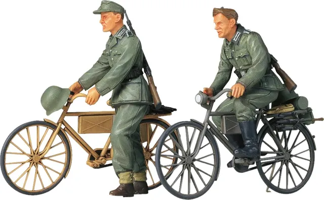 tamiya-35240-diorama-set-soldaten-fahrrad-1-35 image 1
