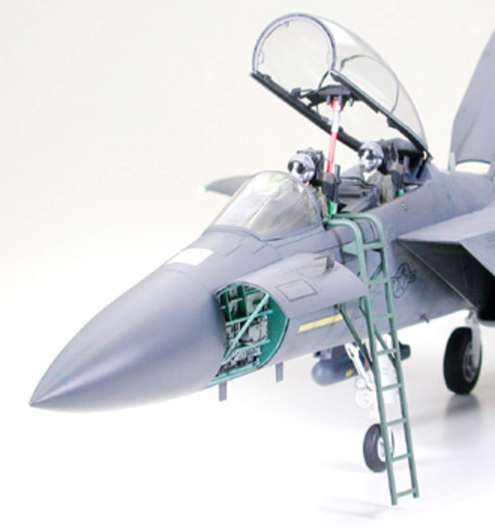 tamiya-300060312-f-15e-strike-eagle-flugzeug-modellbausatz-1-32 image 5