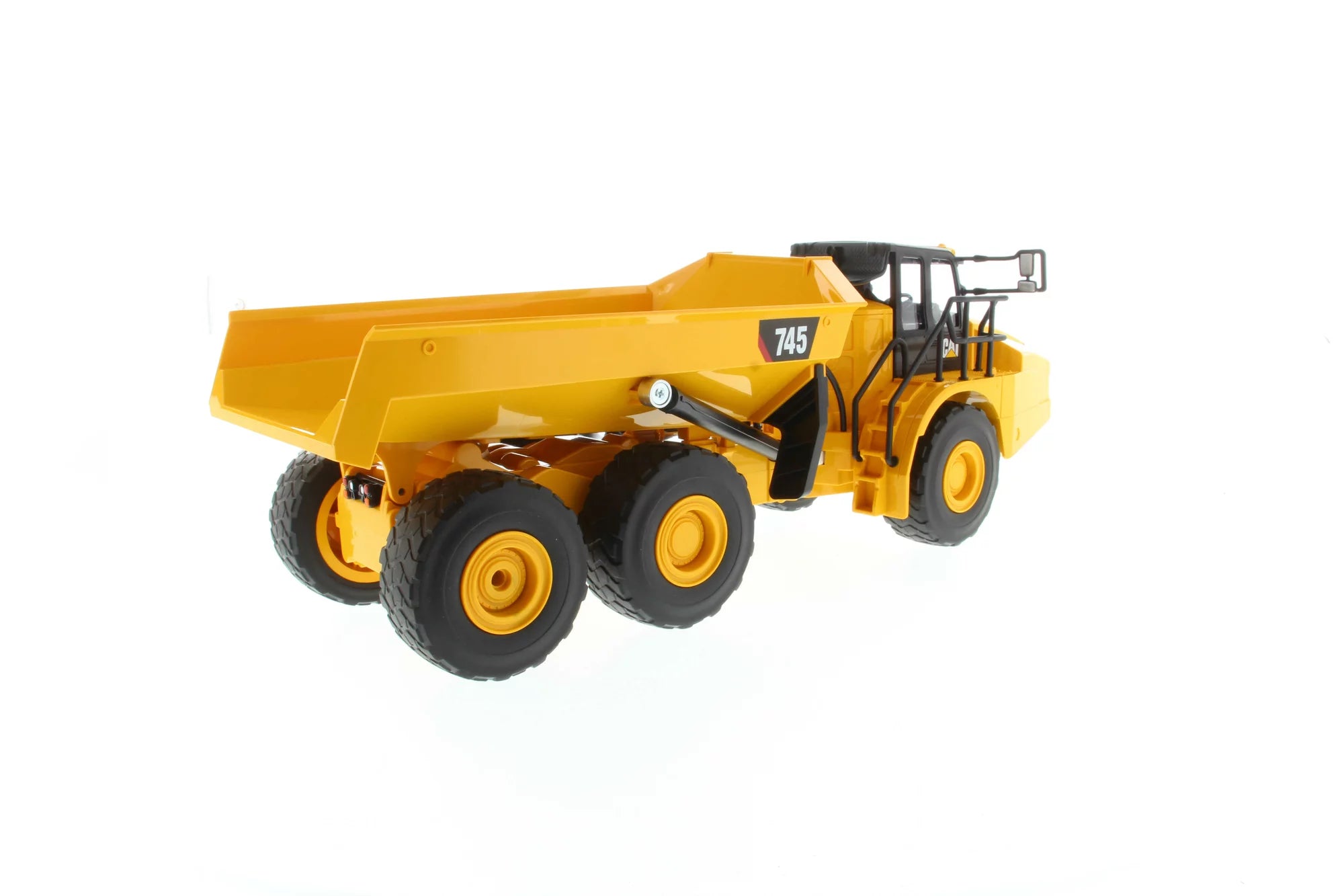 carrera-rc-cat-745-muldenkipper-rc-truck-1-24 image 3