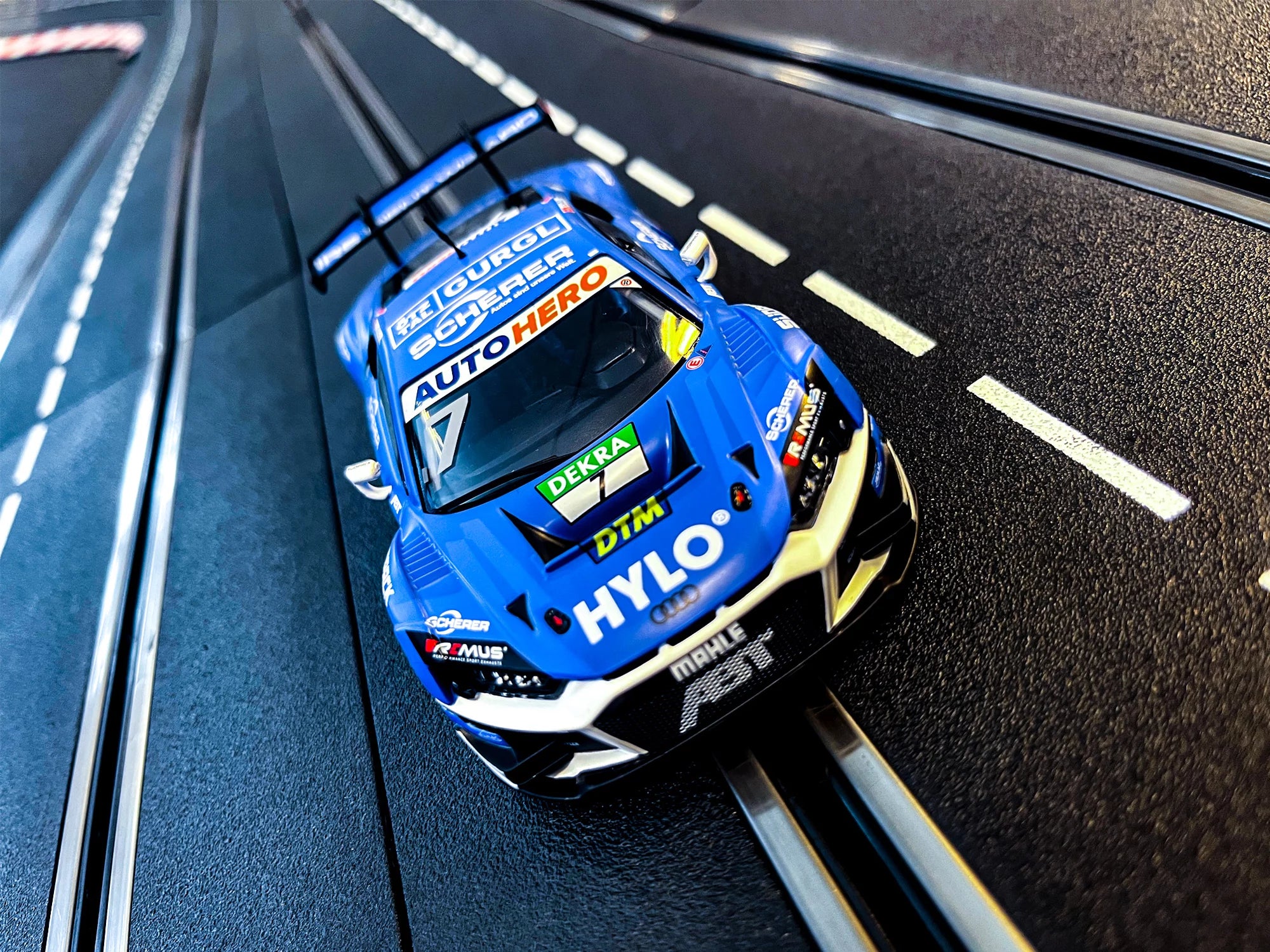 carrera-digital-132-audi-r8-lms-gt3-evo-ii-slotcar-no-7 image 4