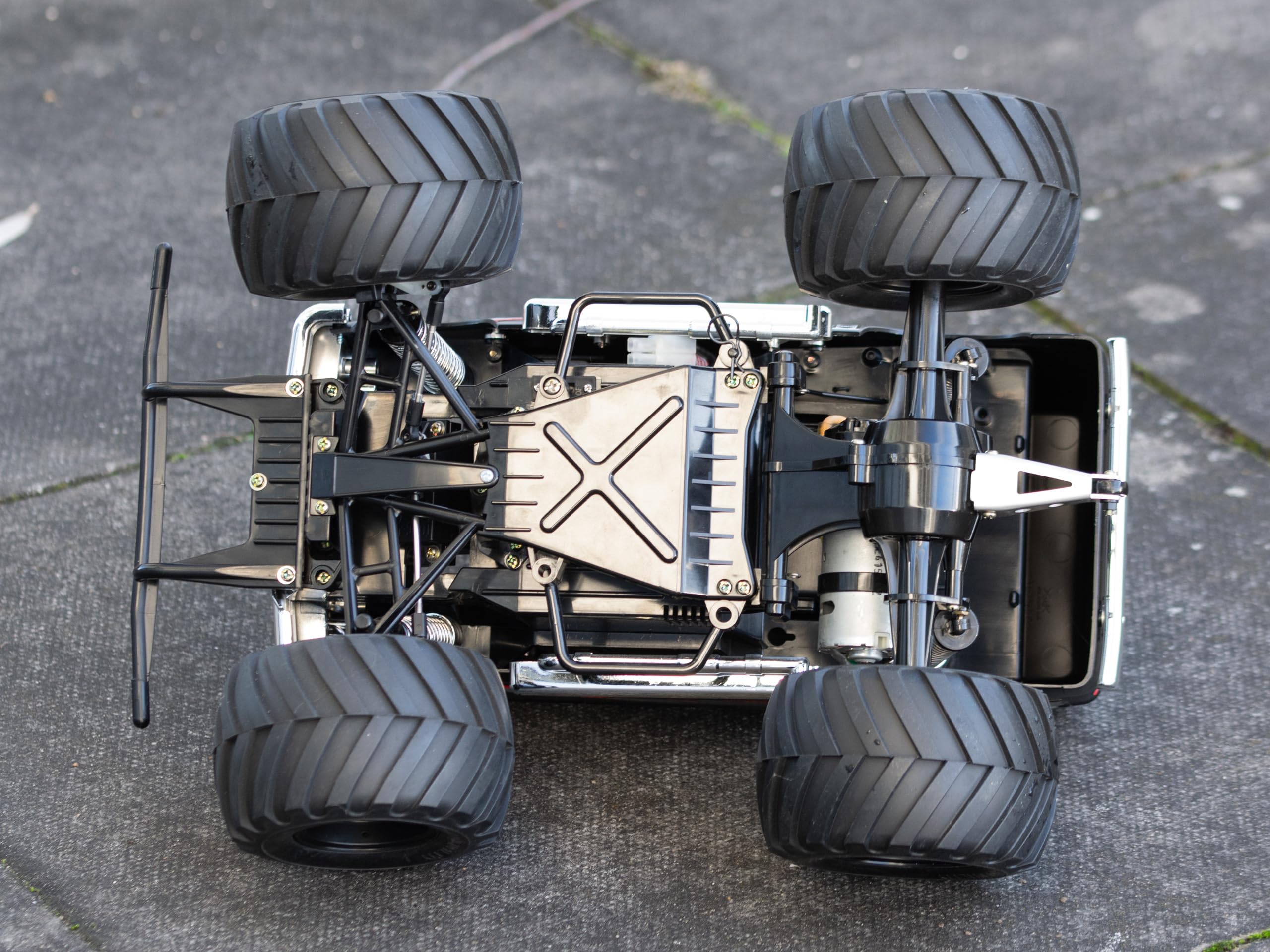 tamiya-lunch-box-black-edition-rc-auto-1-12-58546 image 5