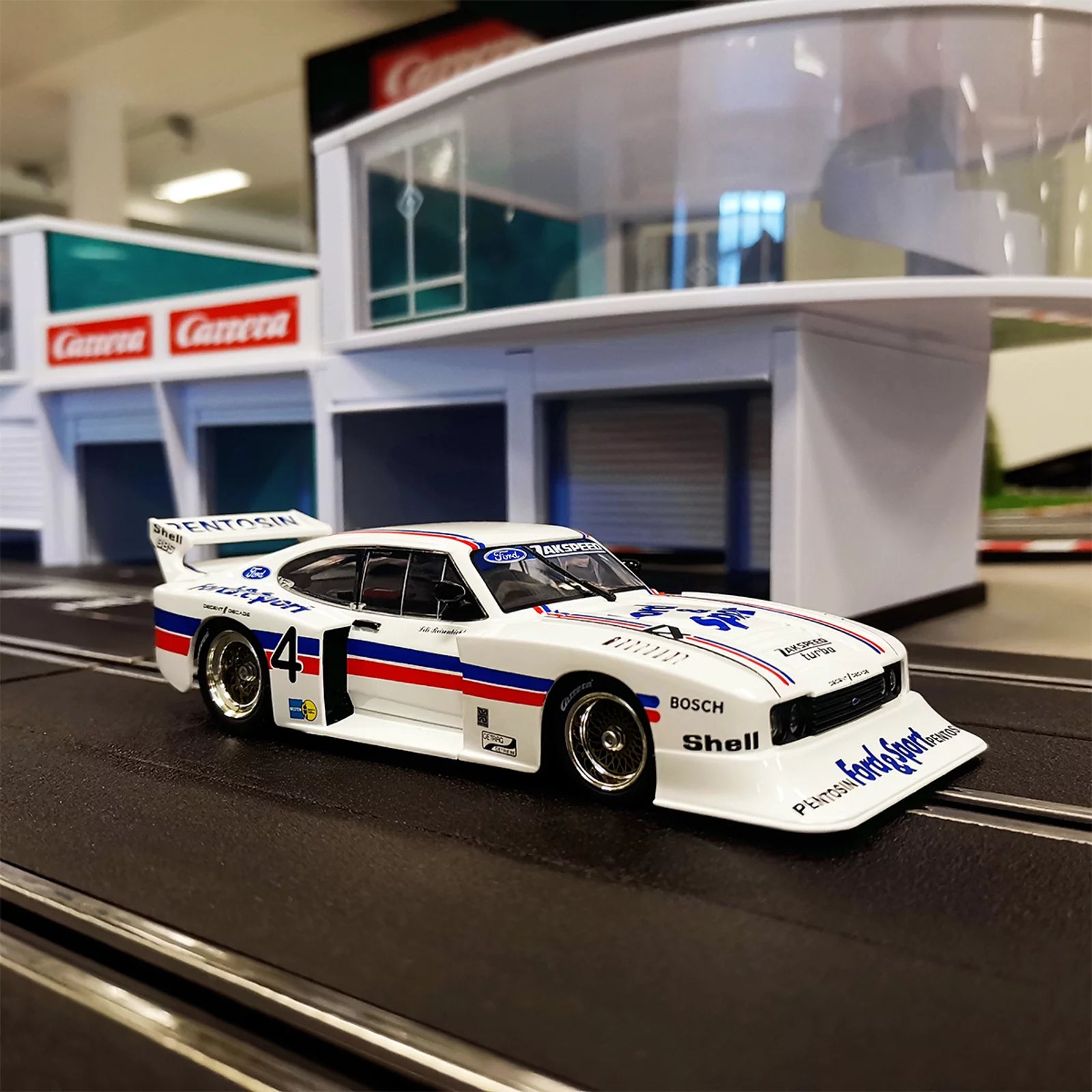 carrera-digital-132-ford-capri-zakspeed-turbo-slotcar-no-4-1-32 image 3