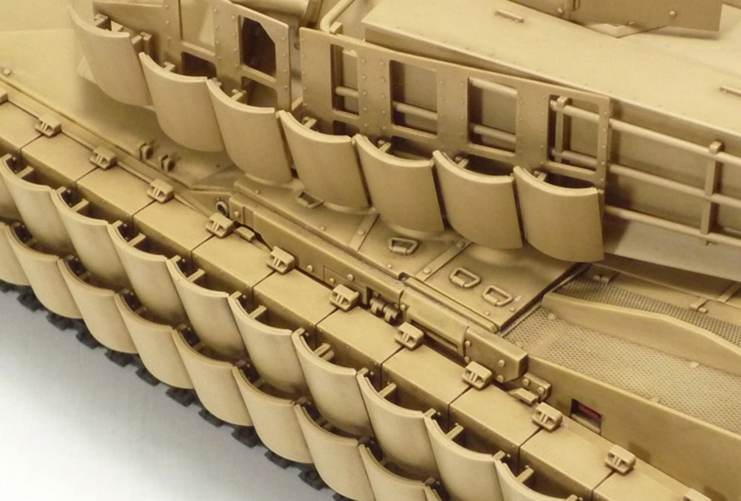 tamiya-35326-m1a2-sep-abrams-tusk-ii-panzerbausatz-1-35 image 5