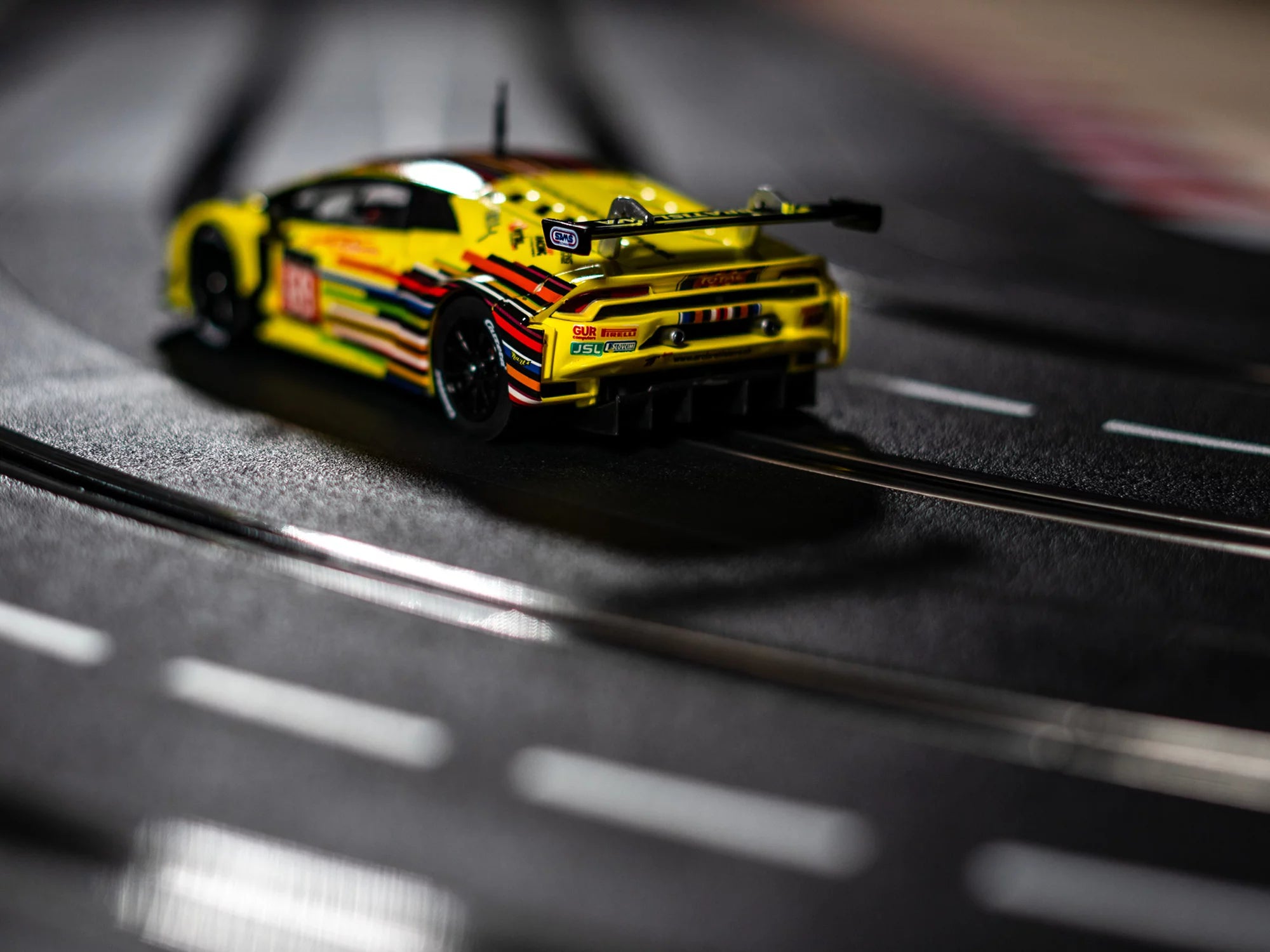 carrera-digital-132-lamborghini-hurac-n-gt3-no-69-slotcar-1-32 image 3