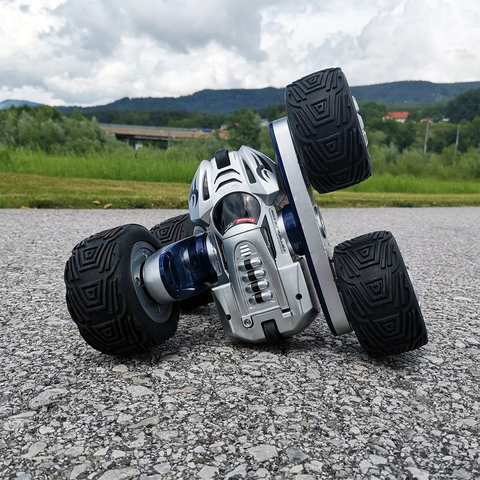 carrera-rc-turnator-2-4-ghz-stuntcar-rc-auto-rot-15-km-h image 3