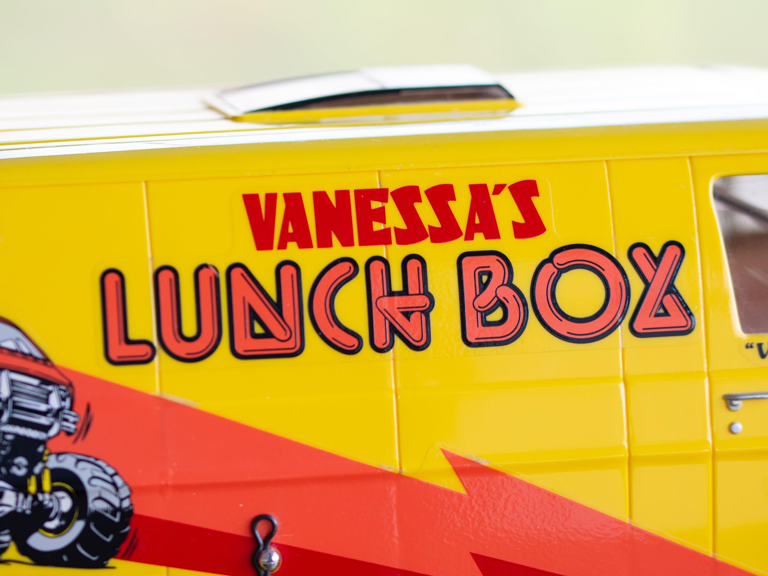 tamiya-r-c-models-lunch-box-1-12-rc-auto-bausatz-van image 7