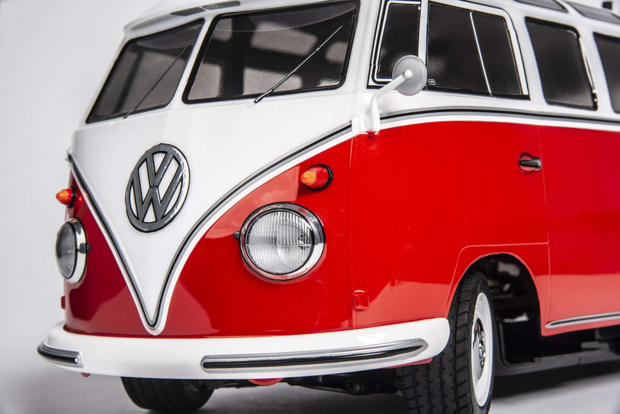 tamiya-58668-vw-bus-type-2-t1-m-06-1-10-rc-bausatz-unlackiert image 2