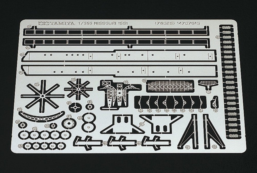 tamiya-300078029-1-350-uss-missouri-bb-63-schlachtschiff-bausatz image 8
