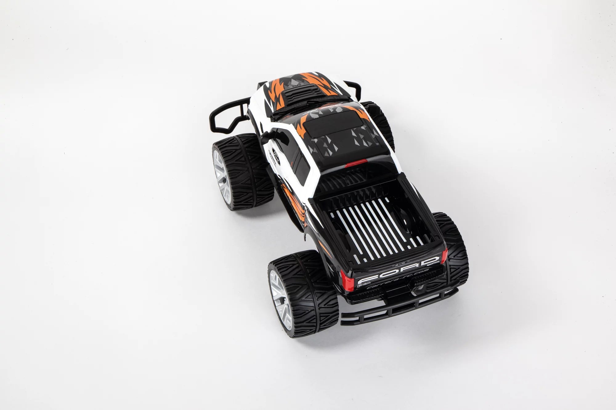 carrera-action-ford-f-150-raptor-rc-auto-2-4-ghz-wei-flammen image 3