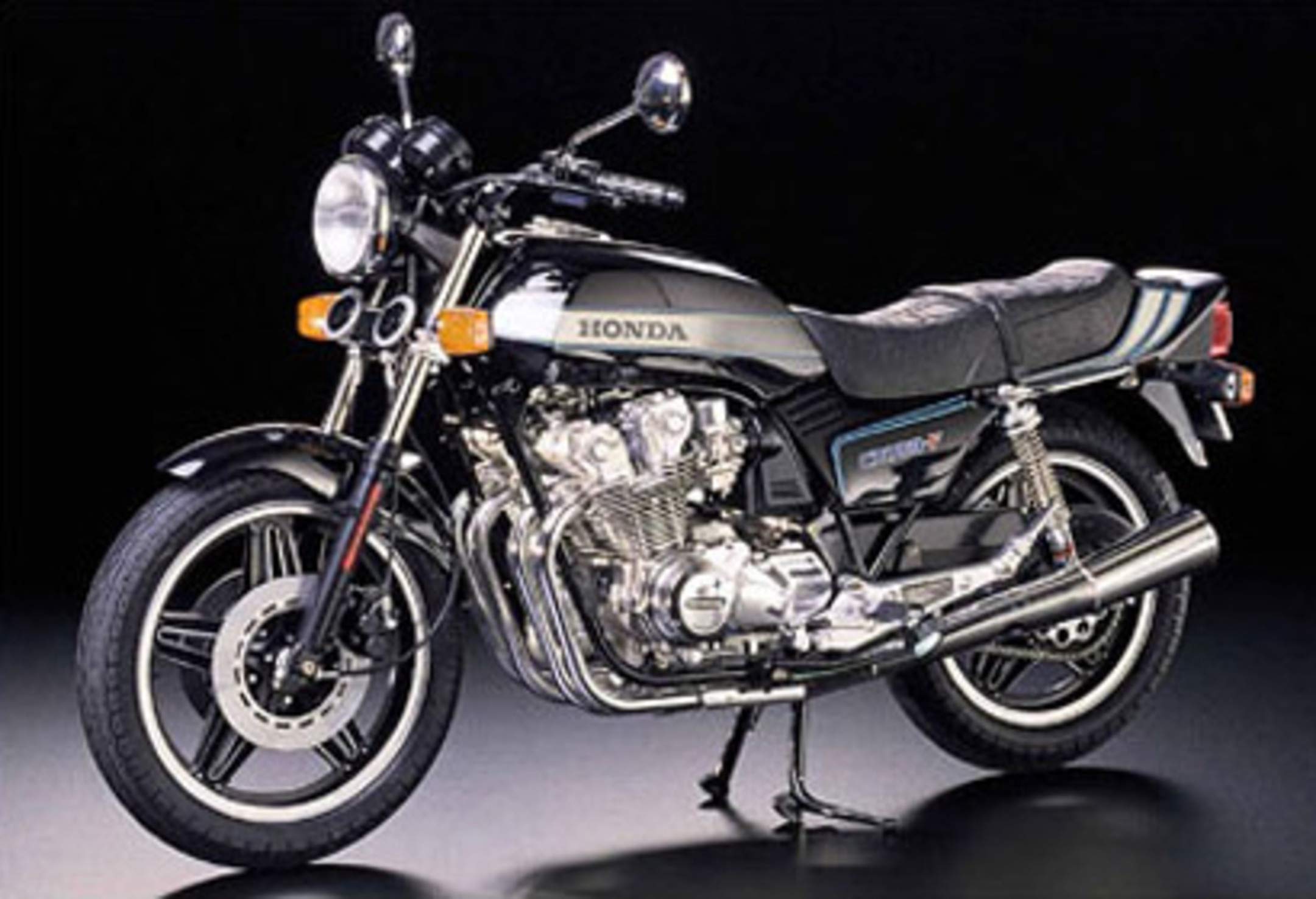 tamiya-16020-honda-cb750f-1979-modellbausatz-1-6-metallic-rot image 5