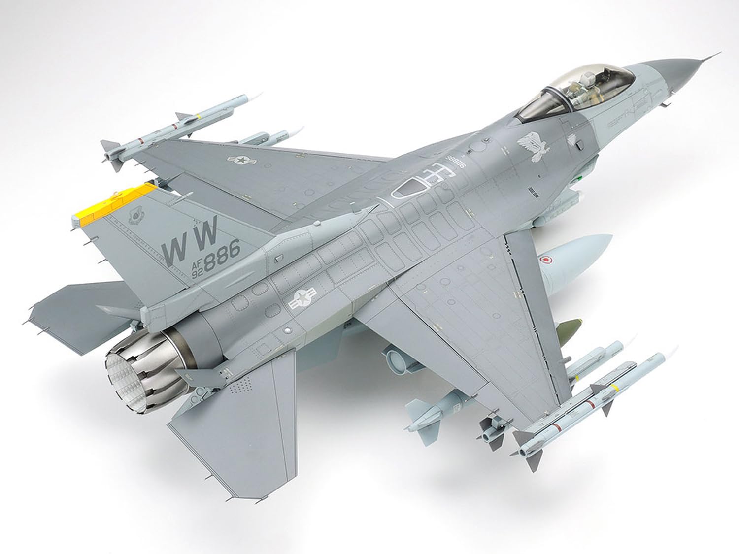 tamiya-60315-f-16cj-fighting-falcon-bausatz-1-32 image 3